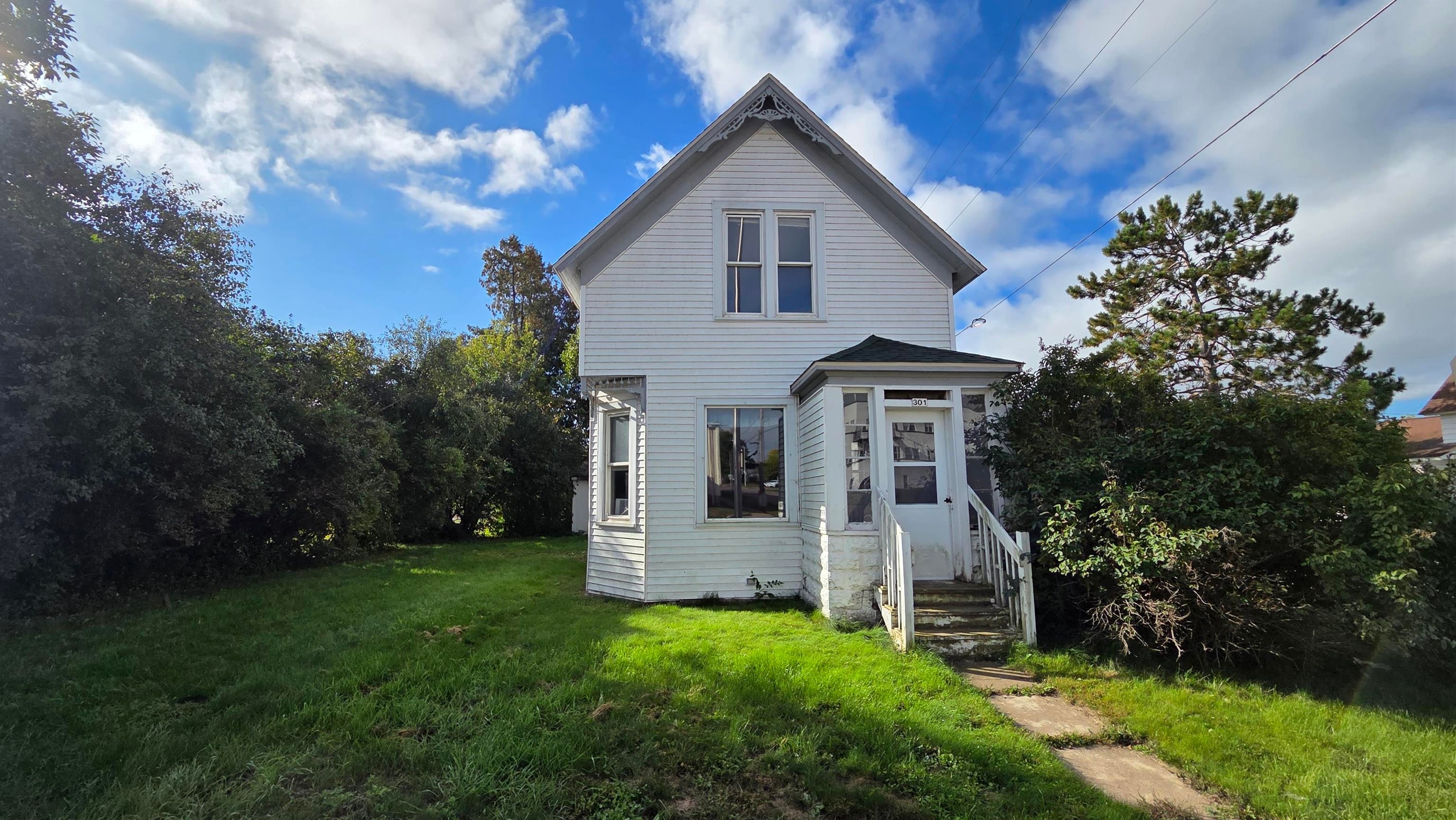 301 E 1ST STREET, Merrill, Wisconsin 54452, 2 Bedrooms Bedrooms, ,1 BathroomBathrooms,Residential,For Sale,301 E 1ST STREET,22604761