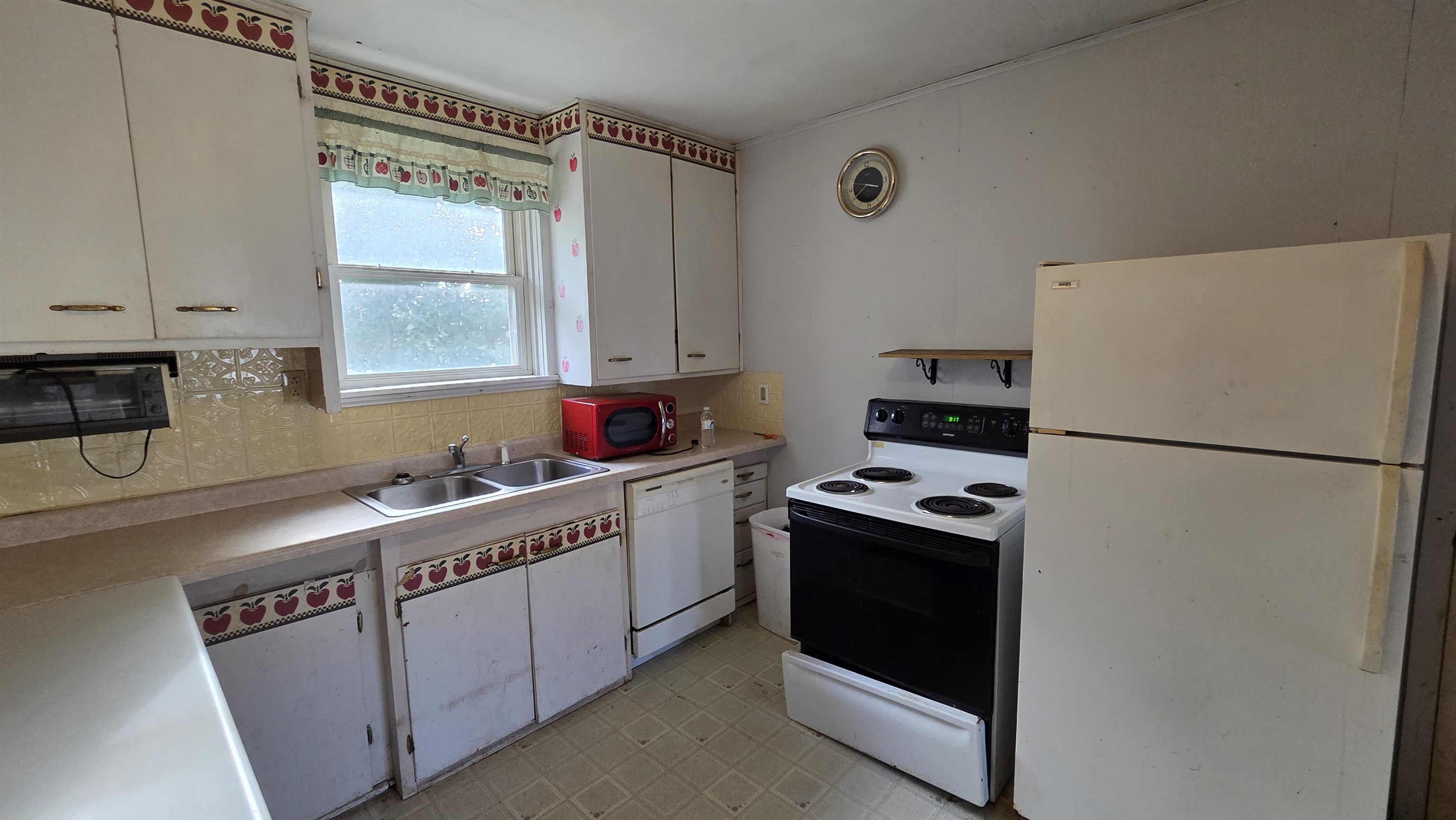 301 E 1ST STREET, Merrill, Wisconsin 54452, 2 Bedrooms Bedrooms, ,1 BathroomBathrooms,Residential,For Sale,301 E 1ST STREET,22604761