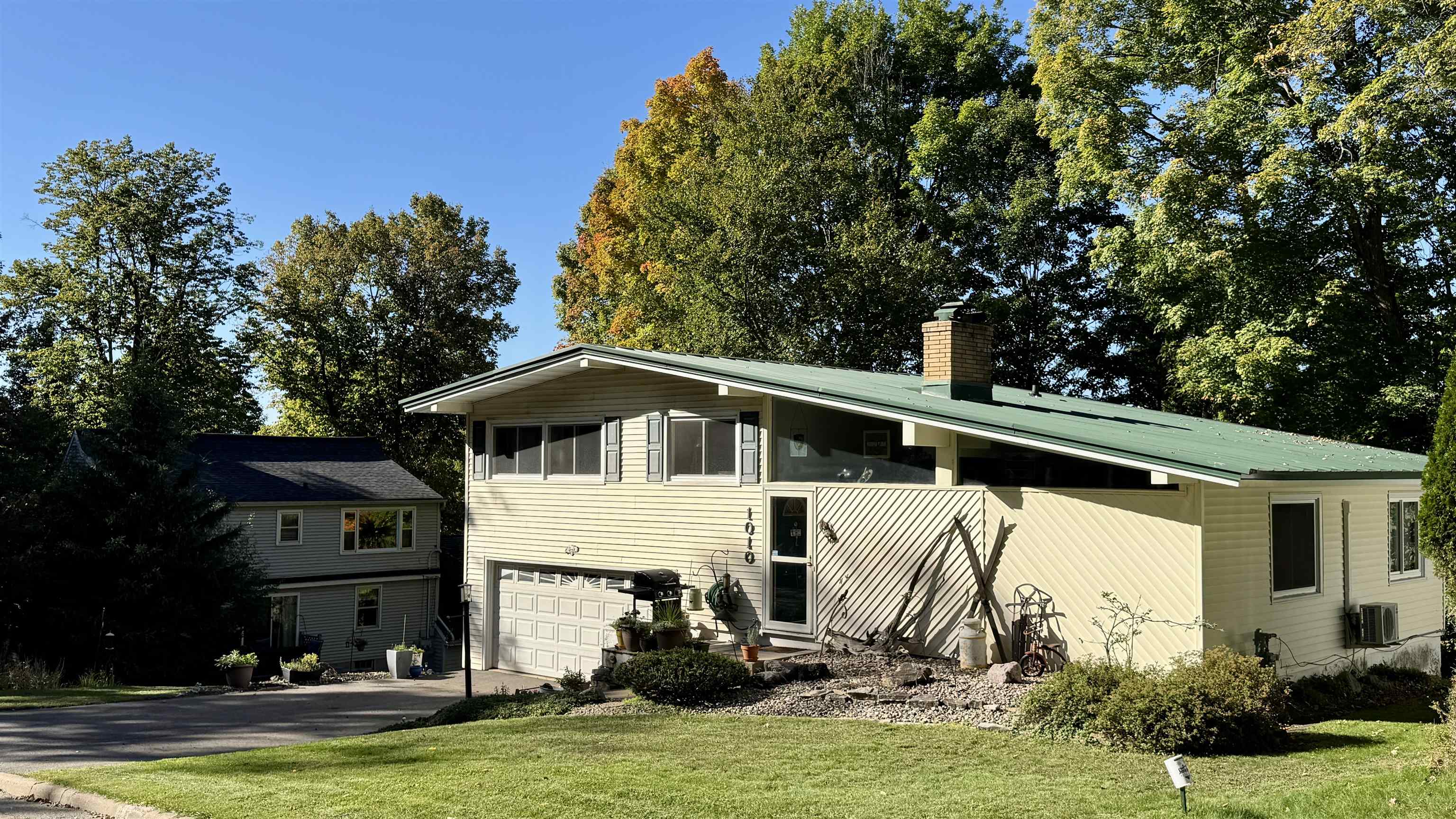 1010 BIRD STREET, Wausau, Wisconsin 54403, 3 Bedrooms Bedrooms, ,2 BathroomsBathrooms,Residential,For Sale,1010 BIRD STREET,22604762