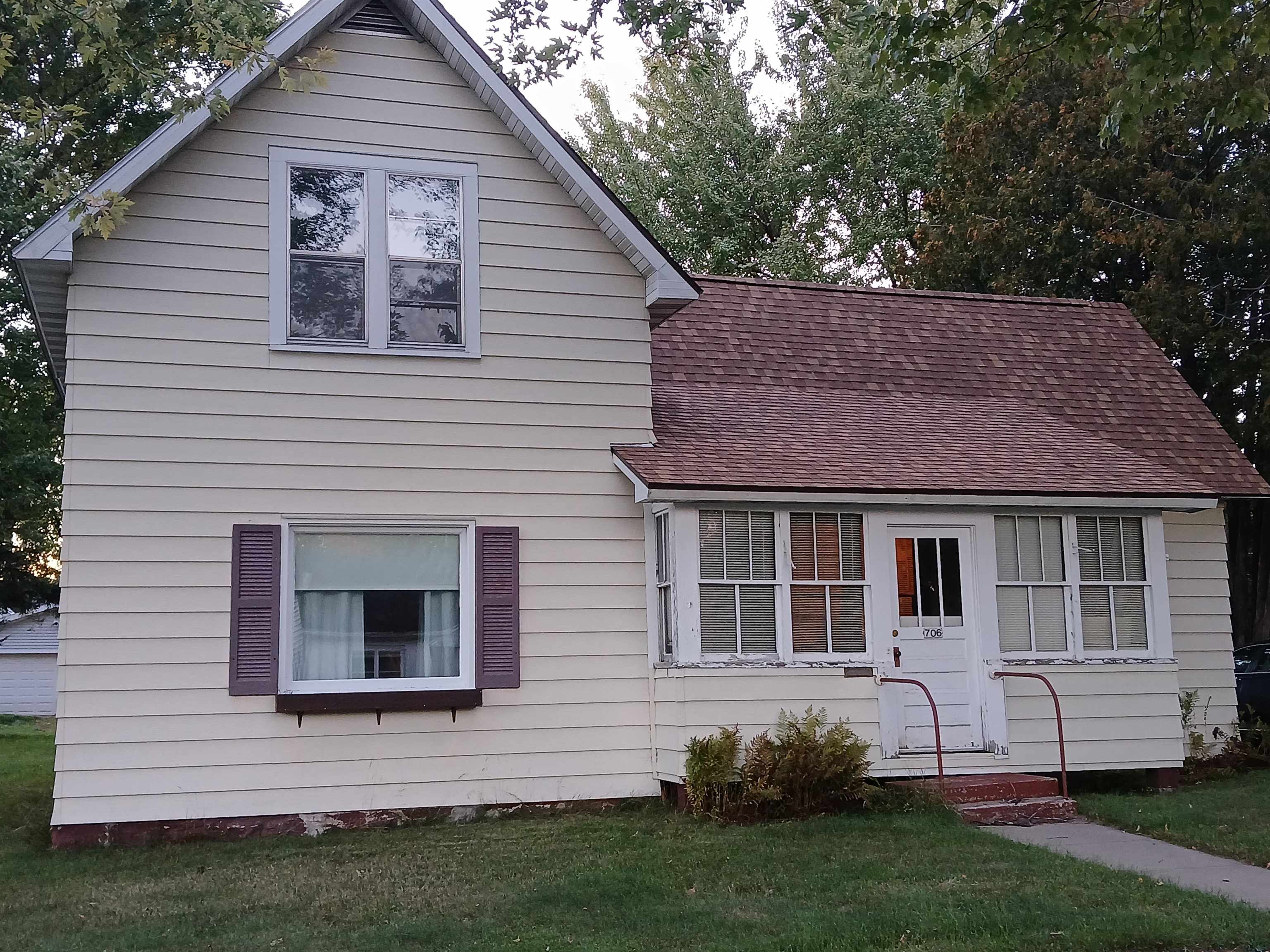 706 CHIPPEWA STREET, Merrill, Wisconsin 54452, 2 Bedrooms Bedrooms, ,1 BathroomBathrooms,Residential,For Sale,706 CHIPPEWA STREET,22604778