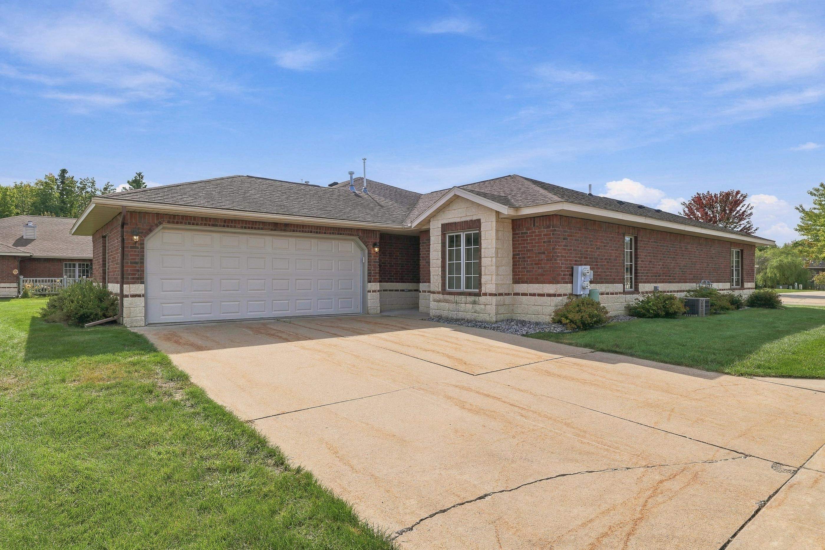 1019 JASMINE LANE, Stevens Point, Wisconsin 54482, 2 Bedrooms Bedrooms, ,2 BathroomsBathrooms,Residential,For Sale,1019 JASMINE LANE,22604780