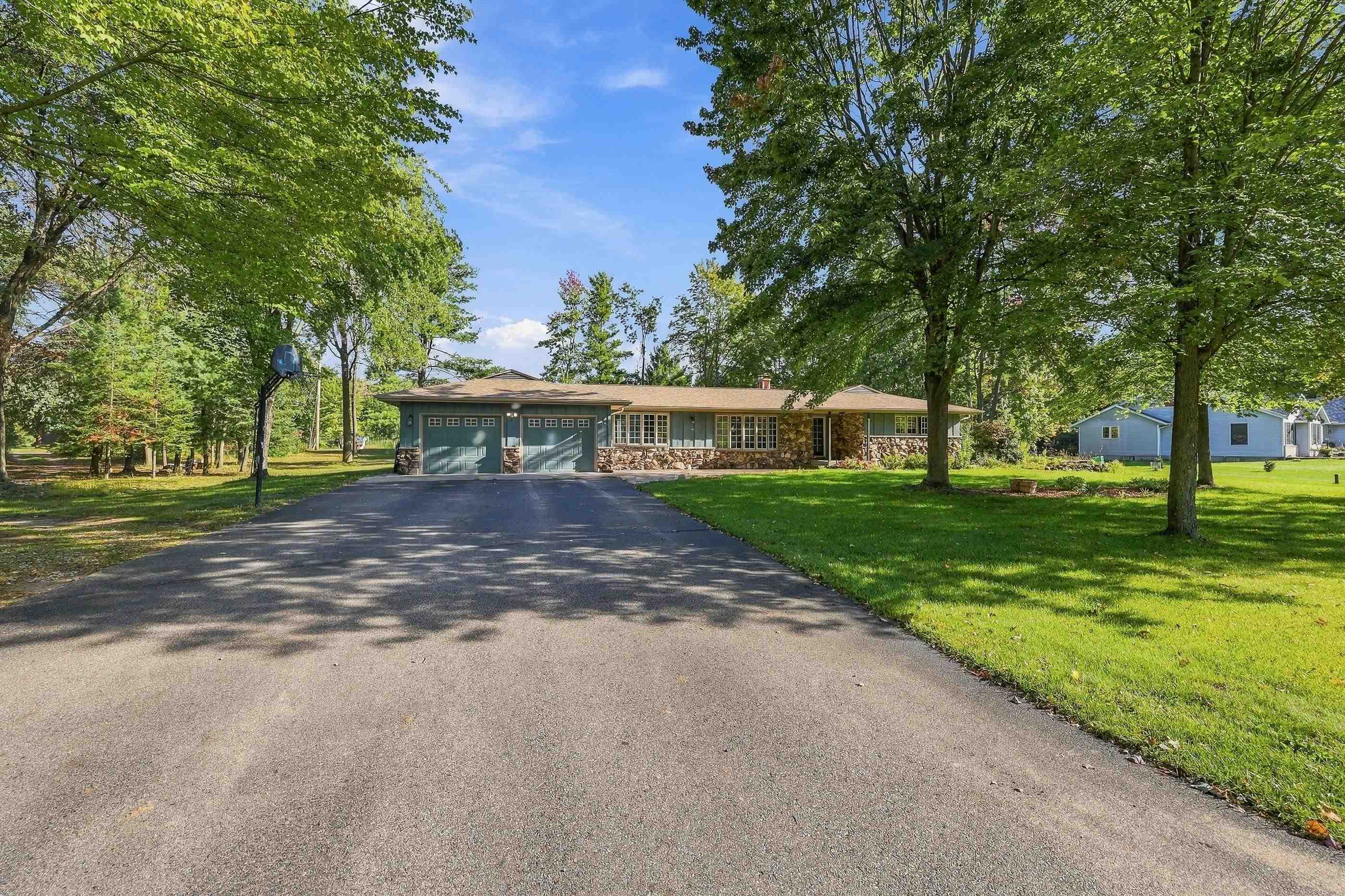 1911 SHAMROCK LANE, Wisconsin Rapids, Wisconsin 54494, 5 Bedrooms Bedrooms, ,3 BathroomsBathrooms,Residential,For Sale,1911 SHAMROCK LANE,22604782