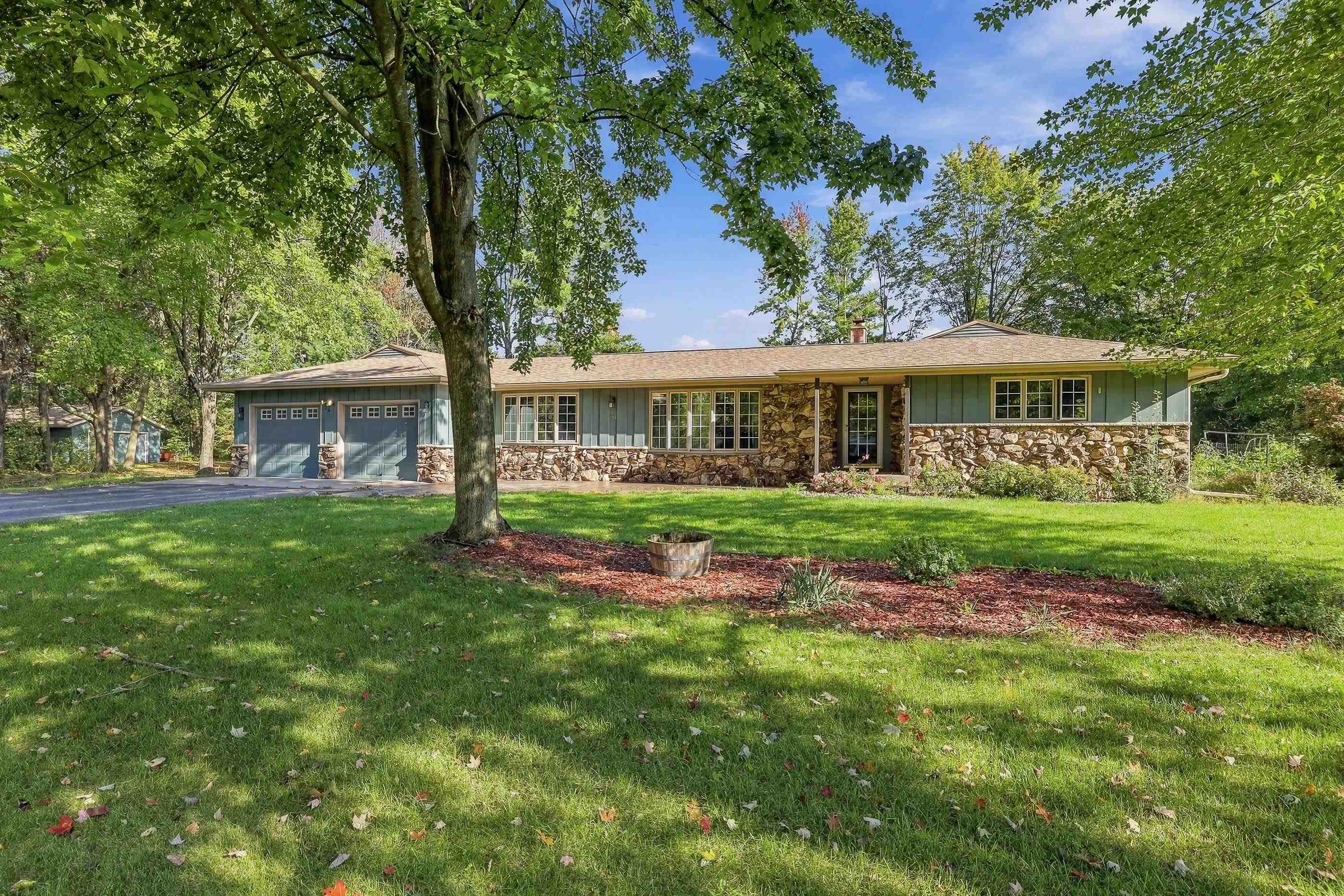 1911 SHAMROCK LANE, Wisconsin Rapids, Wisconsin 54494, 5 Bedrooms Bedrooms, ,3 BathroomsBathrooms,Residential,For Sale,1911 SHAMROCK LANE,22604782