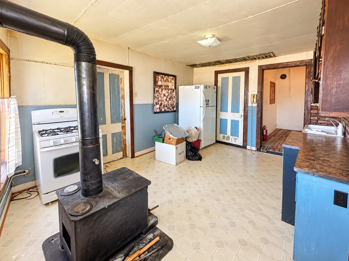 425 S ARGYLE AVENUE SOUTH, Phillips, Wisconsin 54555, 3 Bedrooms Bedrooms, ,1 BathroomBathrooms,Residential,For Sale,425 S ARGYLE AVENUE SOUTH,22604783