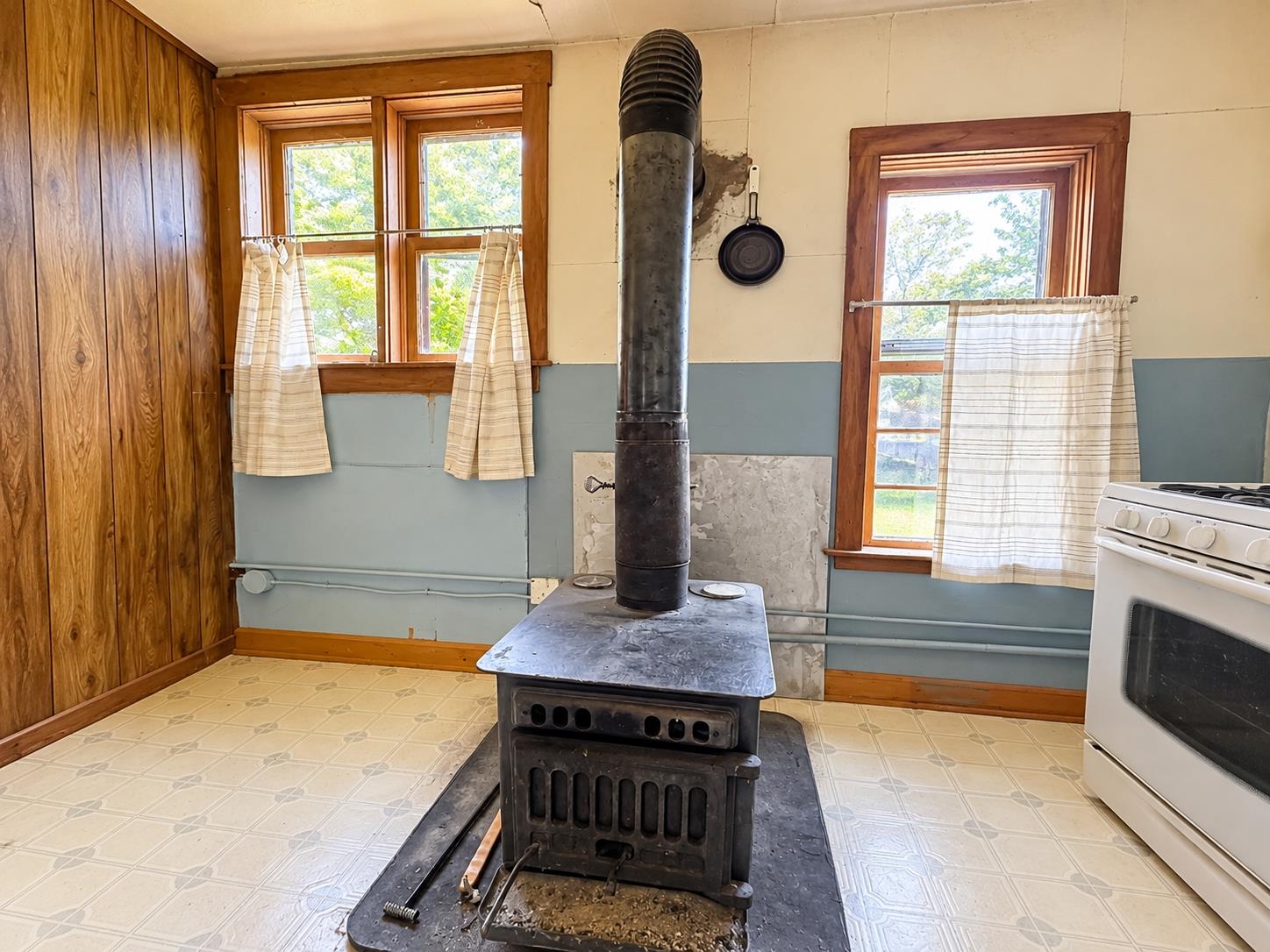 425 S ARGYLE AVENUE SOUTH, Phillips, Wisconsin 54555, 3 Bedrooms Bedrooms, ,1 BathroomBathrooms,Residential,For Sale,425 S ARGYLE AVENUE SOUTH,22604783