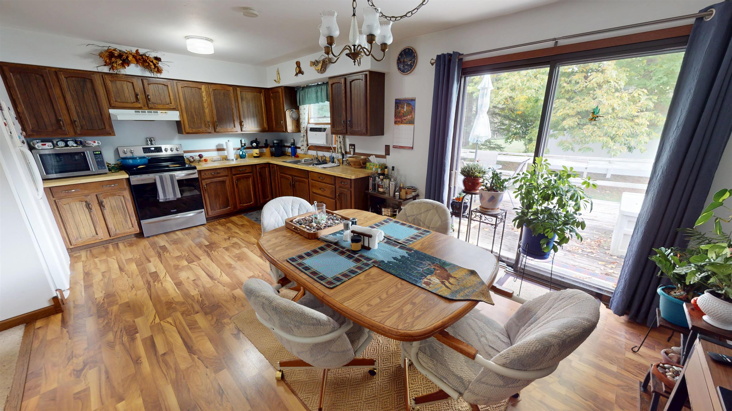 109-111 S ADAMS AVENUE, Marshfield, Wisconsin 54449, 2 Bedrooms Bedrooms, ,1 BathroomBathrooms,Multi-family,For Sale,109-111 S ADAMS AVENUE,22604786