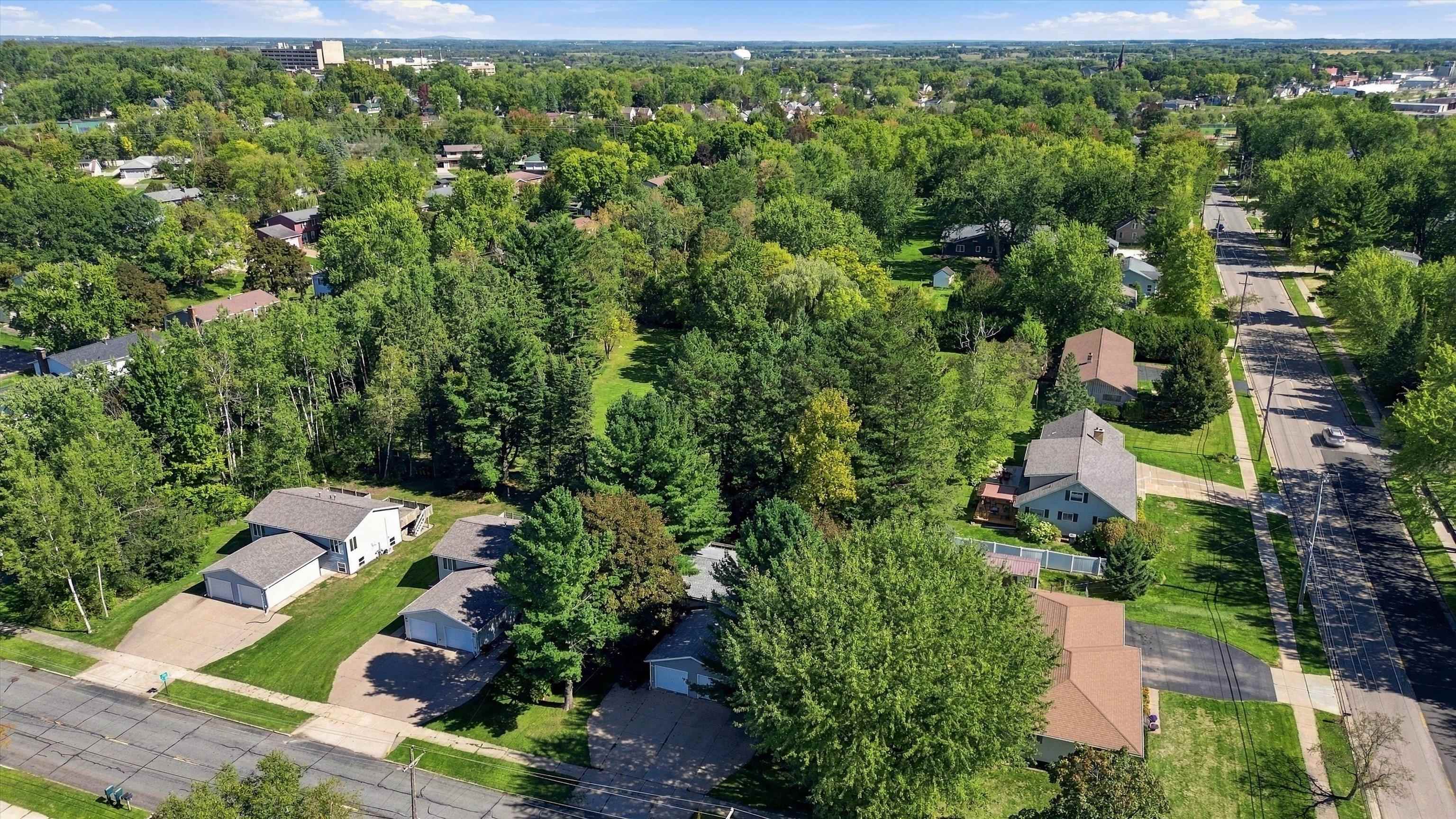 109-111 S ADAMS AVENUE, Marshfield, Wisconsin 54449, 2 Bedrooms Bedrooms, ,1 BathroomBathrooms,Multi-family,For Sale,109-111 S ADAMS AVENUE,22604786