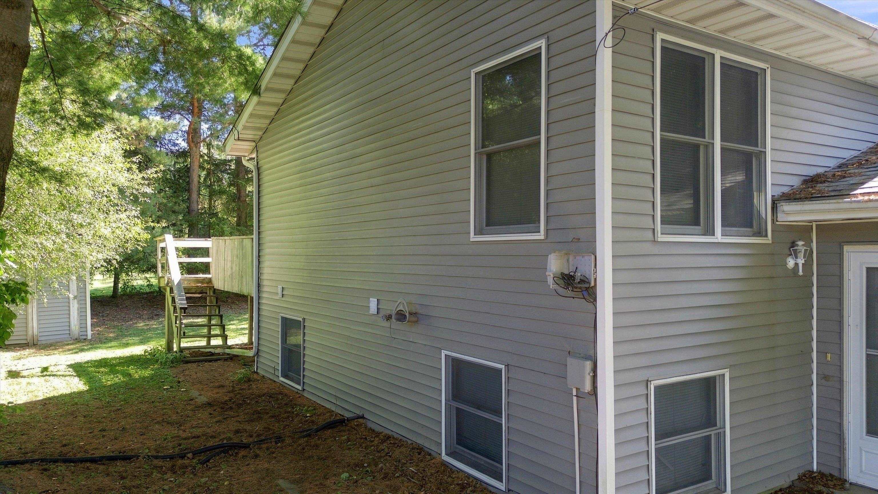 109-111 S ADAMS AVENUE, Marshfield, Wisconsin 54449, 2 Bedrooms Bedrooms, ,1 BathroomBathrooms,Multi-family,For Sale,109-111 S ADAMS AVENUE,22604786