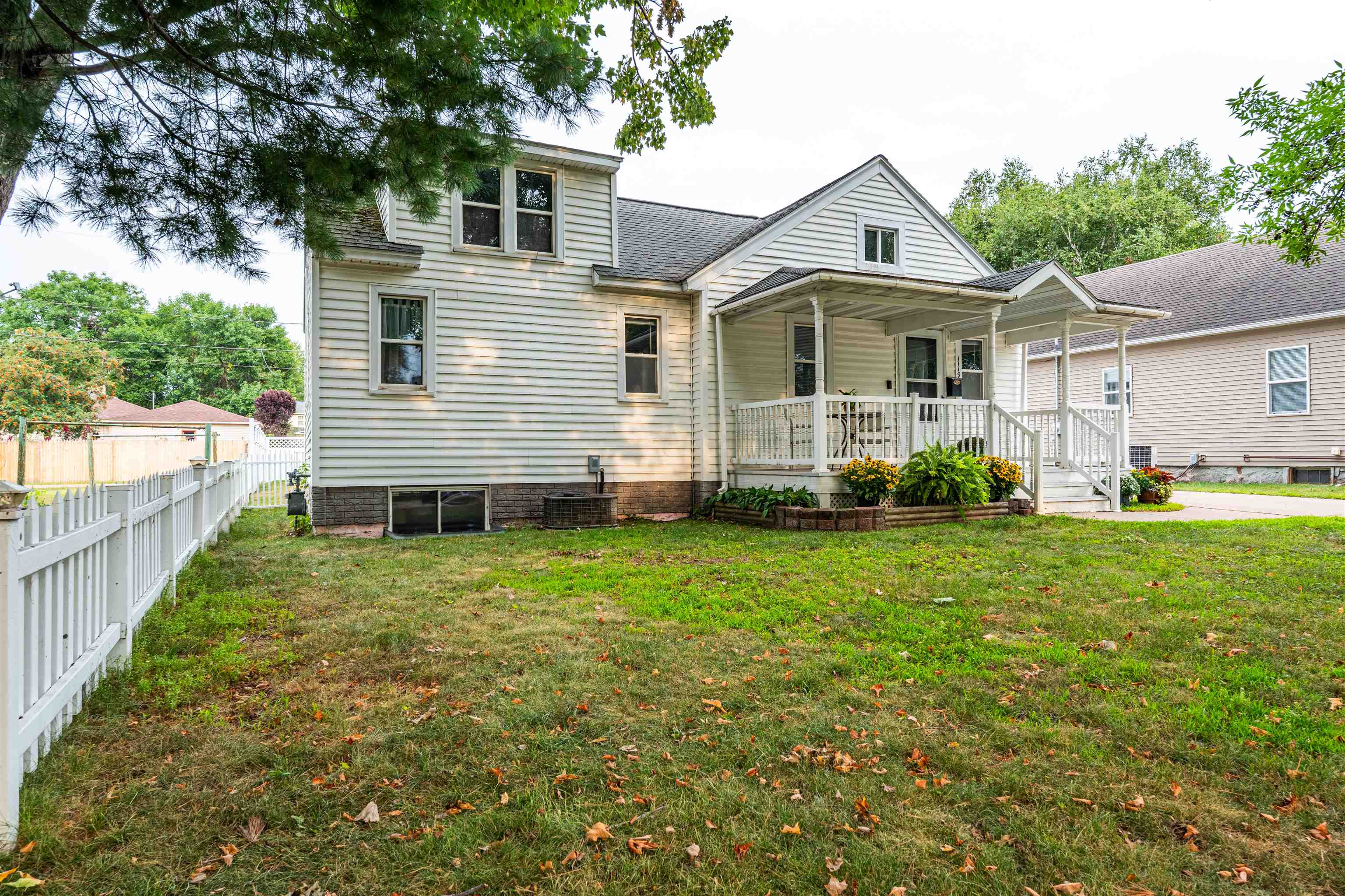 1119 S 13TH AVENUE, Wausau, Wisconsin 54401, 3 Bedrooms Bedrooms, ,2 BathroomsBathrooms,Residential,For Sale,1119 S 13TH AVENUE,22604792