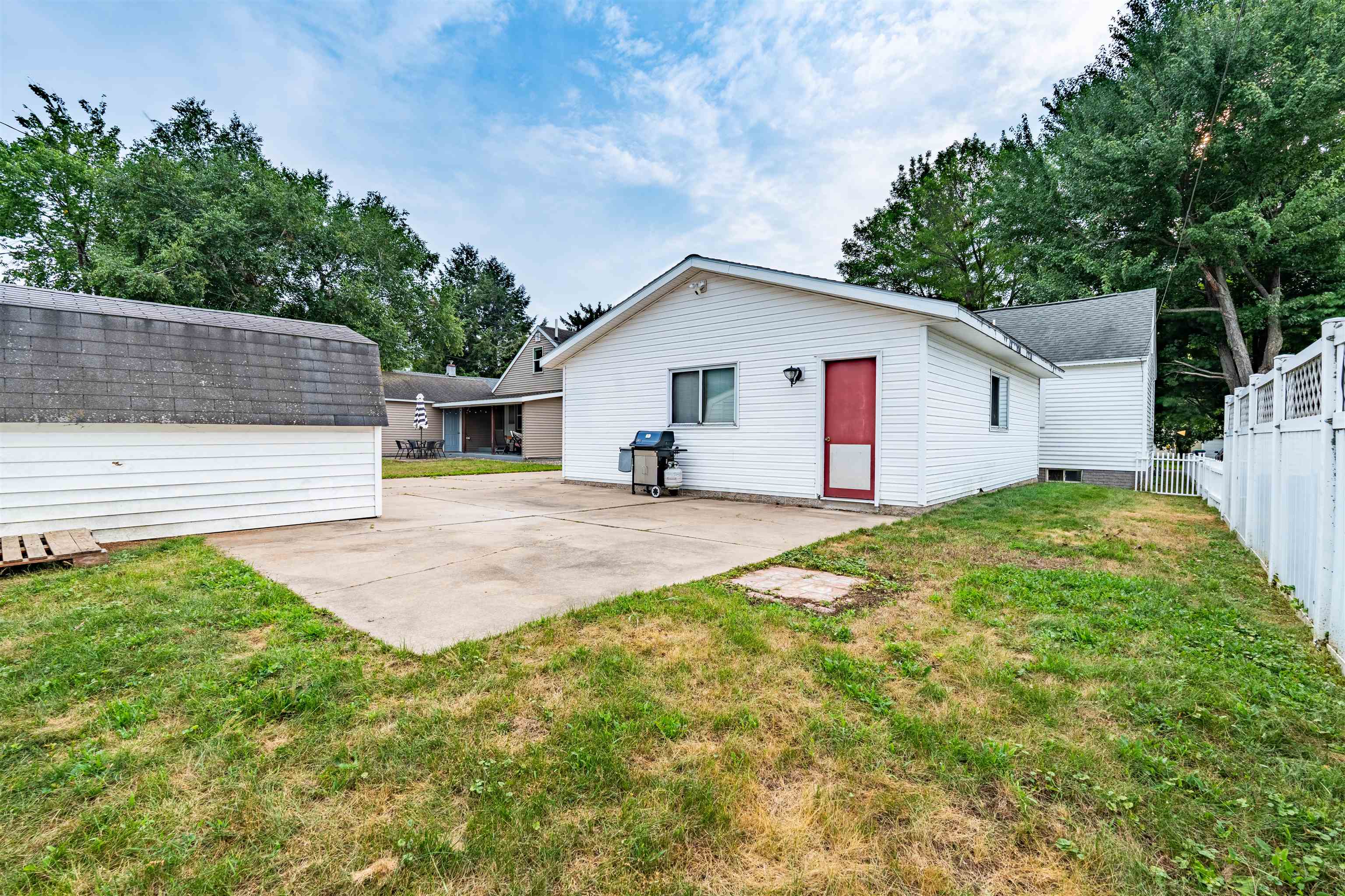 1119 S 13TH AVENUE, Wausau, Wisconsin 54401, 3 Bedrooms Bedrooms, ,2 BathroomsBathrooms,Residential,For Sale,1119 S 13TH AVENUE,22604792
