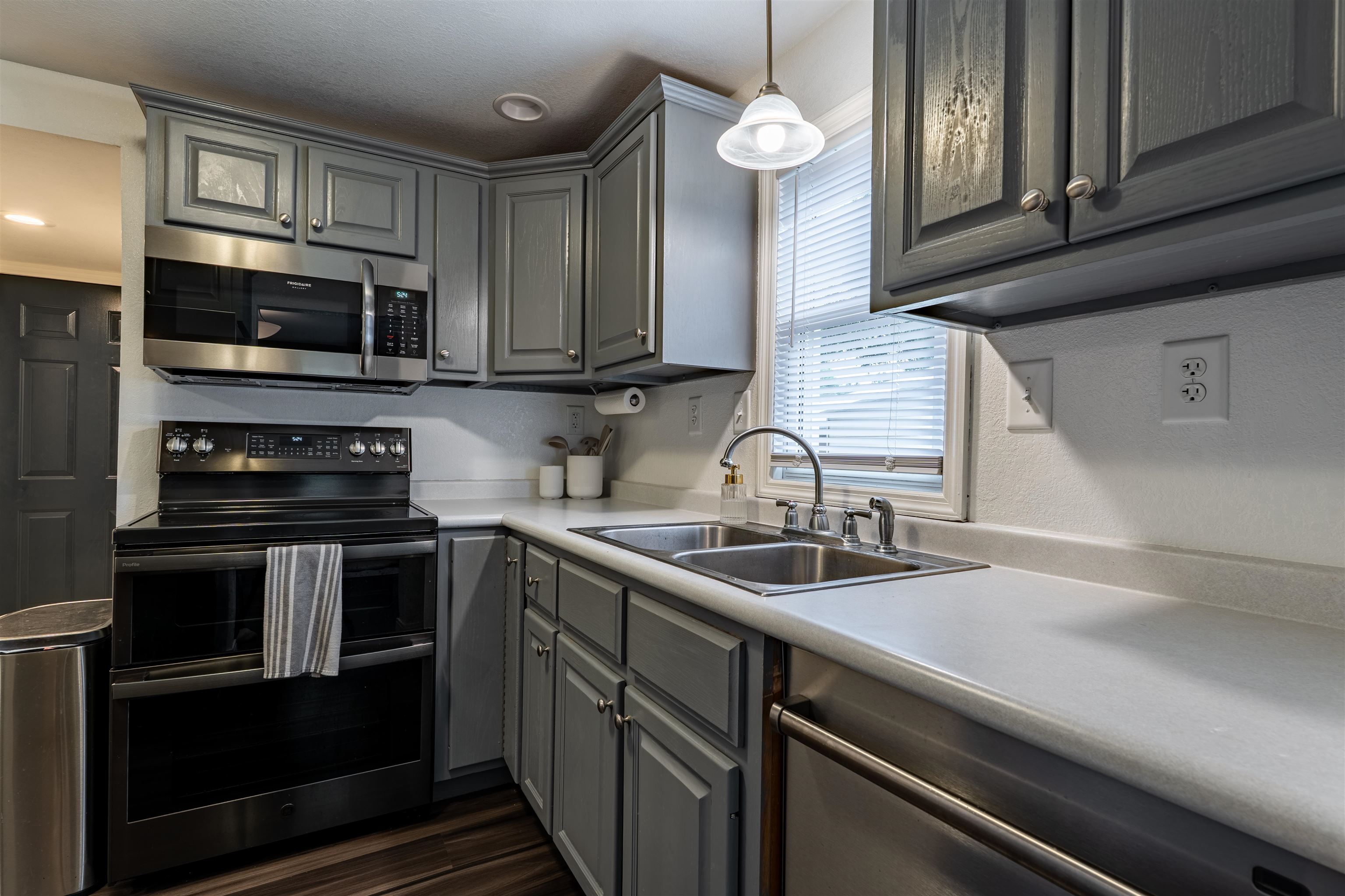 1119 S 13TH AVENUE, Wausau, Wisconsin 54401, 3 Bedrooms Bedrooms, ,2 BathroomsBathrooms,Residential,For Sale,1119 S 13TH AVENUE,22604792
