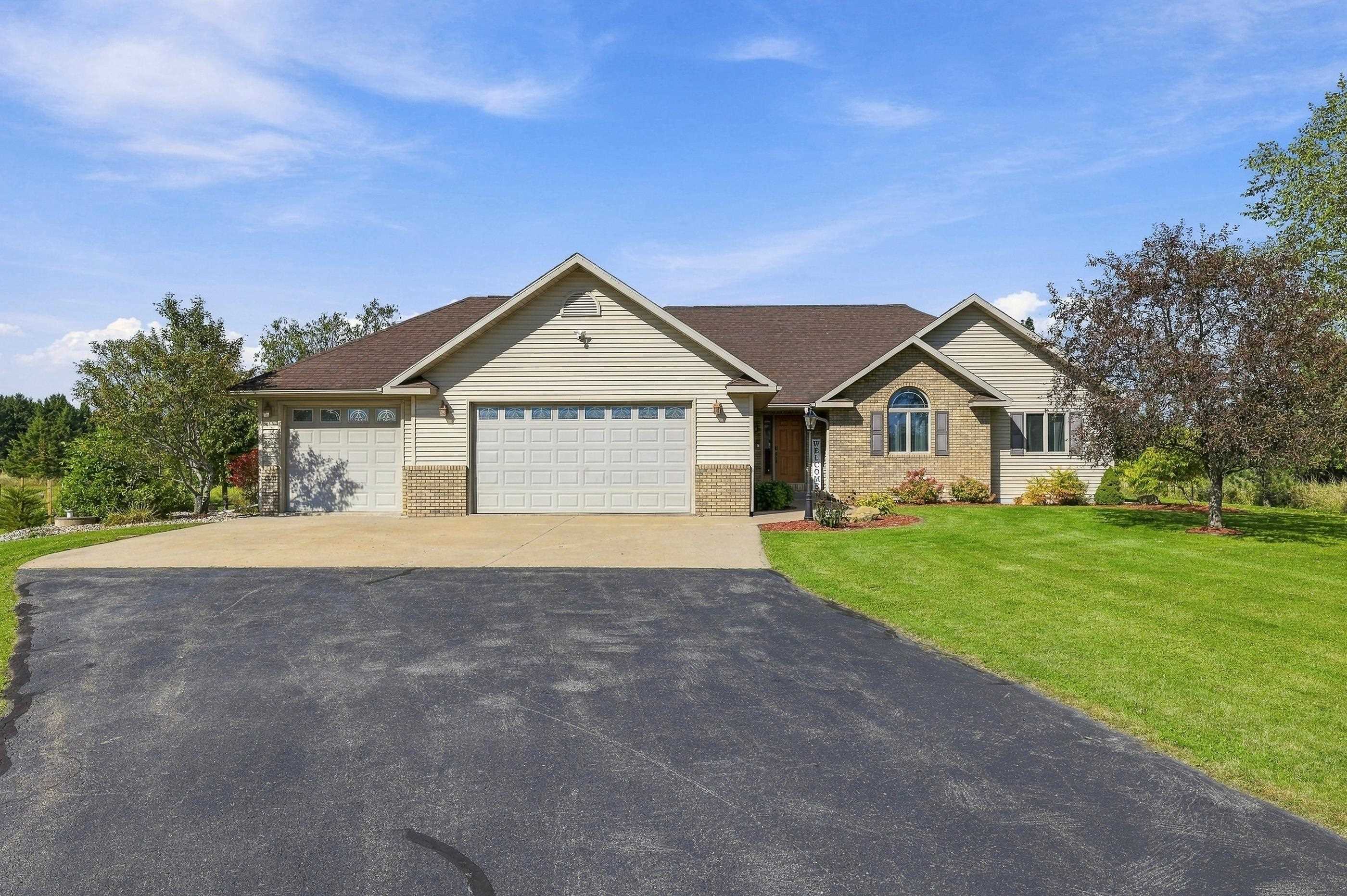 111951 WINTERBERRY CIRCLE, Marshfield, Wisconsin 54449, 3 Bedrooms Bedrooms, ,2 BathroomsBathrooms,Residential,For Sale,111951 WINTERBERRY CIRCLE,22604793