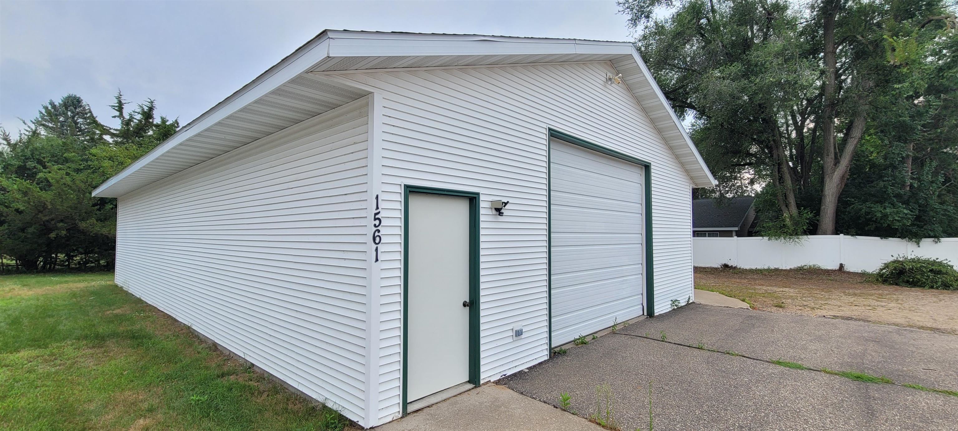 1567 POST ROAD, Plover, Wisconsin 54467, ,Commercial/industrial,For Rent,1567 POST ROAD,22604805