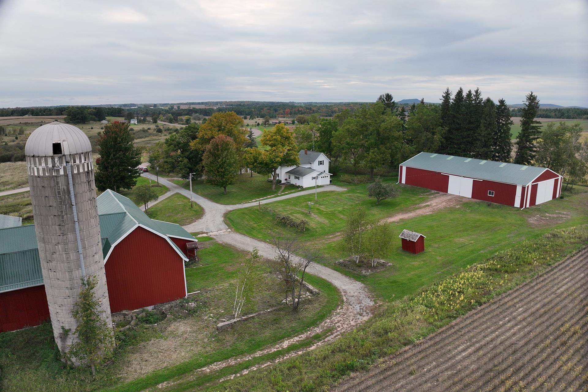 N6722 COUNTY ROAD G, Neillsville, Wisconsin 54456, 4 Bedrooms Bedrooms, ,1 BathroomBathrooms,Residential,For Sale,N6722 COUNTY ROAD G,22604812