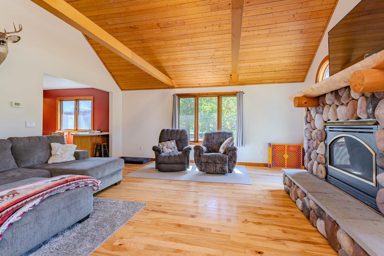 11285 N 12TH AVENUE, Merrill, Wisconsin 54452, 2 Bedrooms Bedrooms, ,1 BathroomBathrooms,Residential,For Sale,11285 N 12TH AVENUE,22604819