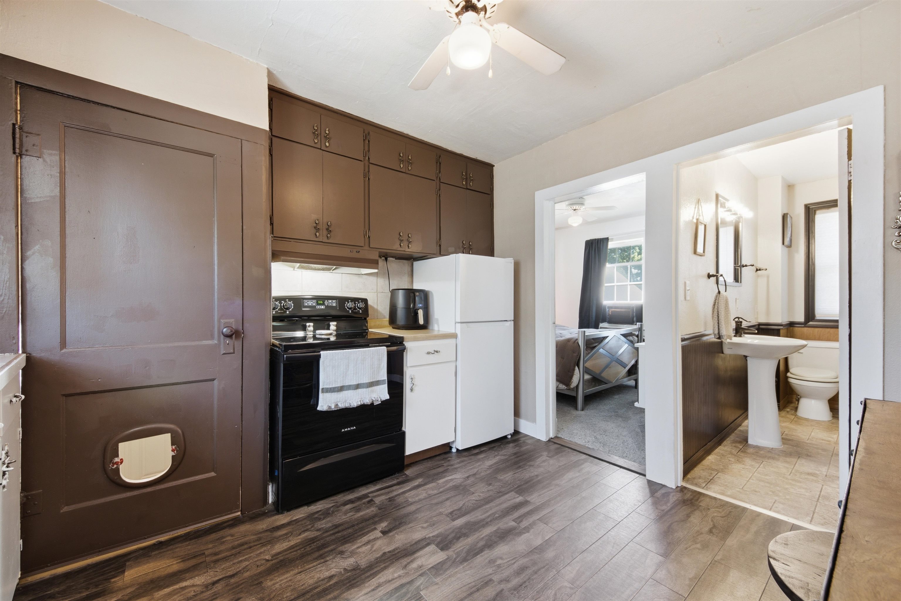 406 N ASH AVENUE, Marshfield, Wisconsin 54449, 2 Bedrooms Bedrooms, ,1 BathroomBathrooms,Residential,For Sale,406 N ASH AVENUE,22604852