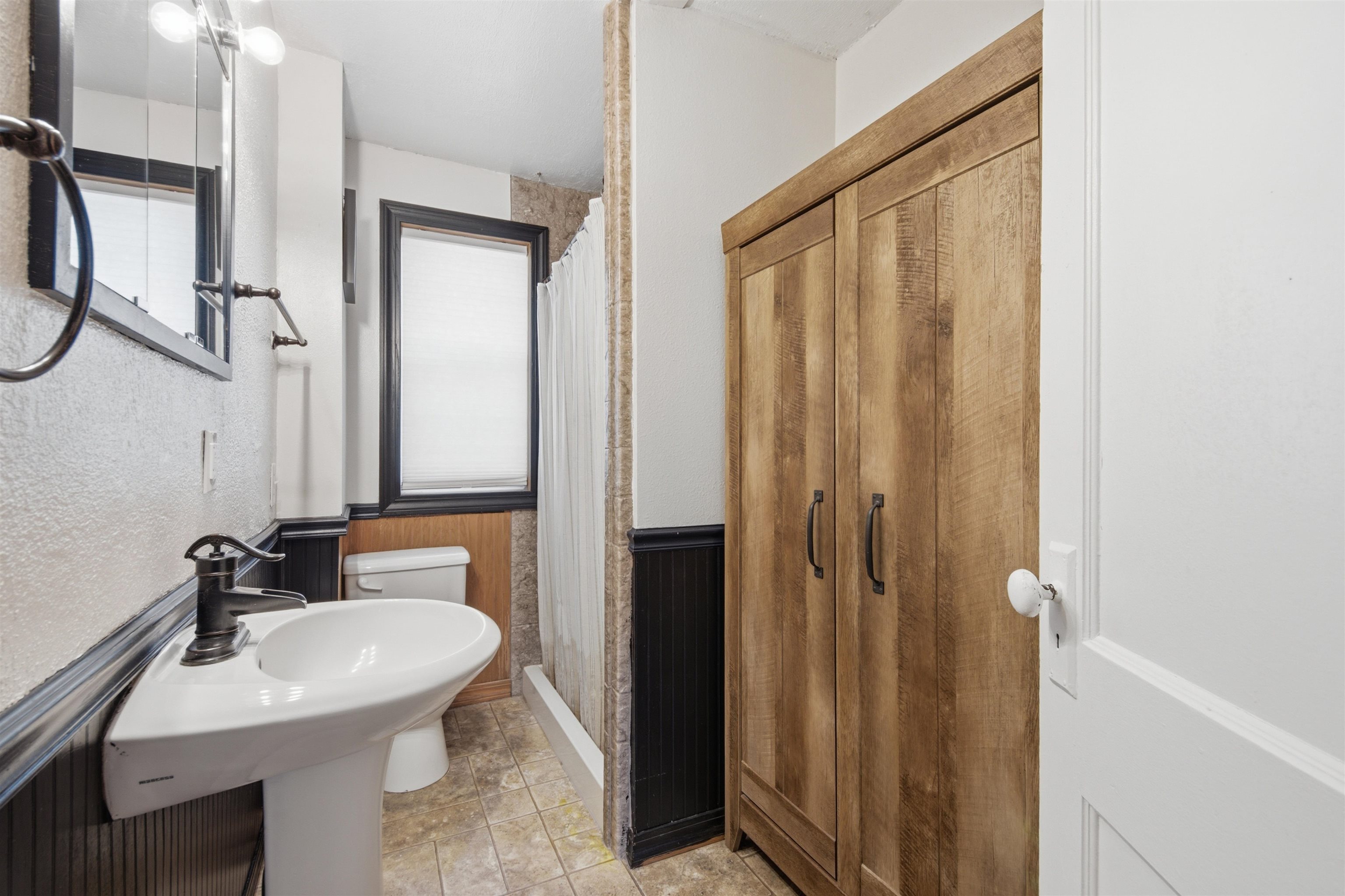 406 N ASH AVENUE, Marshfield, Wisconsin 54449, 2 Bedrooms Bedrooms, ,1 BathroomBathrooms,Residential,For Sale,406 N ASH AVENUE,22604852