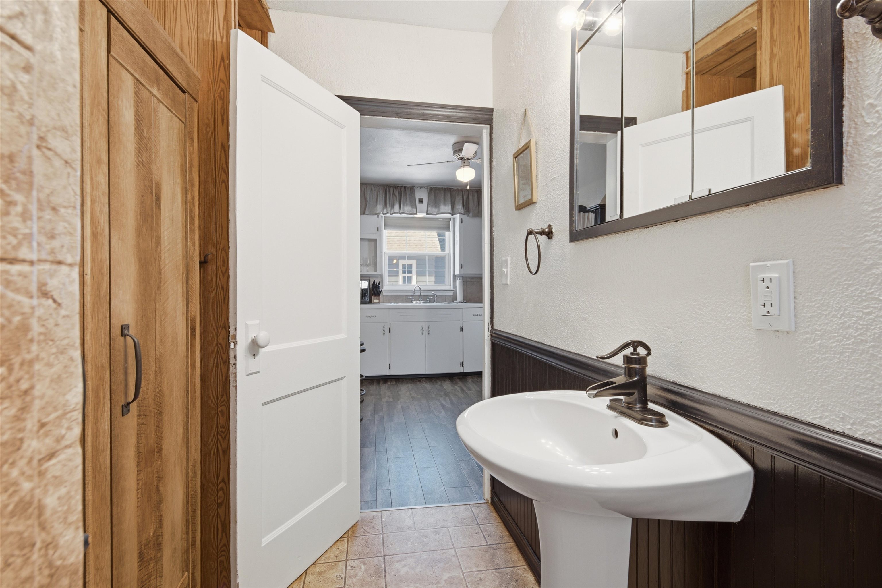 406 N ASH AVENUE, Marshfield, Wisconsin 54449, 2 Bedrooms Bedrooms, ,1 BathroomBathrooms,Residential,For Sale,406 N ASH AVENUE,22604852