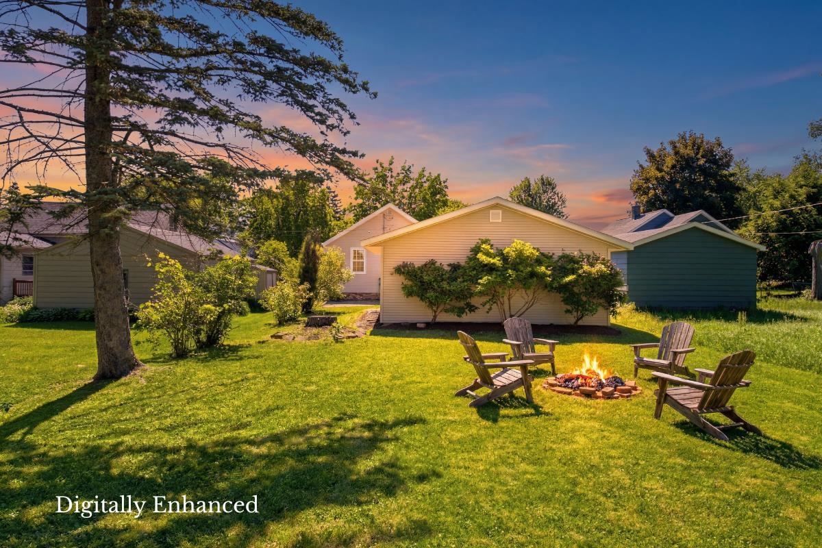 406 N ASH AVENUE, Marshfield, Wisconsin 54449, 2 Bedrooms Bedrooms, ,1 BathroomBathrooms,Residential,For Sale,406 N ASH AVENUE,22604852