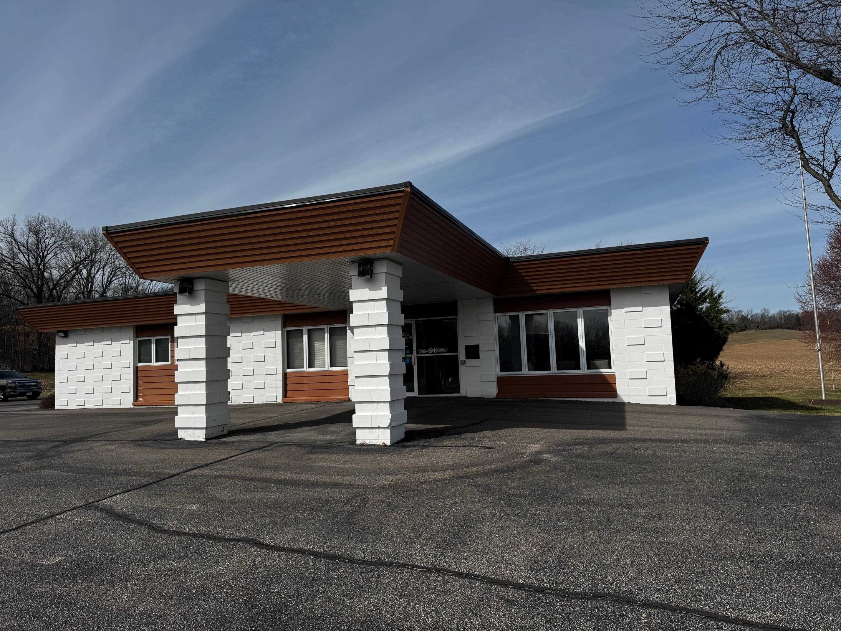 N4390 CROSSROADS CLINIC ROAD, Oxford, Wisconsin 53952, ,Commercial/industrial,For Sale,N4390 CROSSROADS CLINIC ROAD,22604885