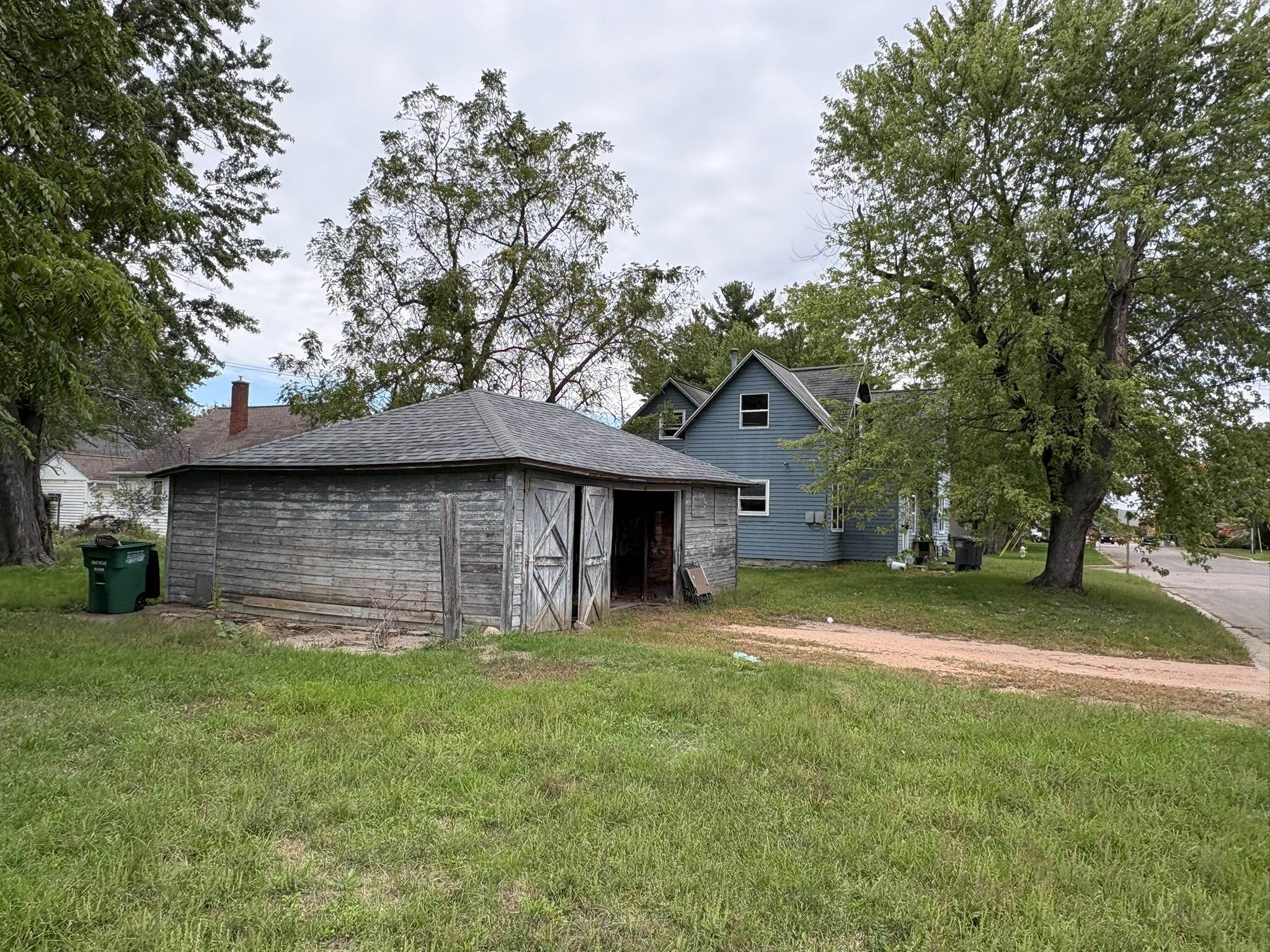 1011 10TH AVENUE NORTH, Wisconsin Rapids, Wisconsin 54495, 2 Bedrooms Bedrooms, ,1 BathroomBathrooms,Multi-family,For Sale,1011 10TH AVENUE NORTH,22604930
