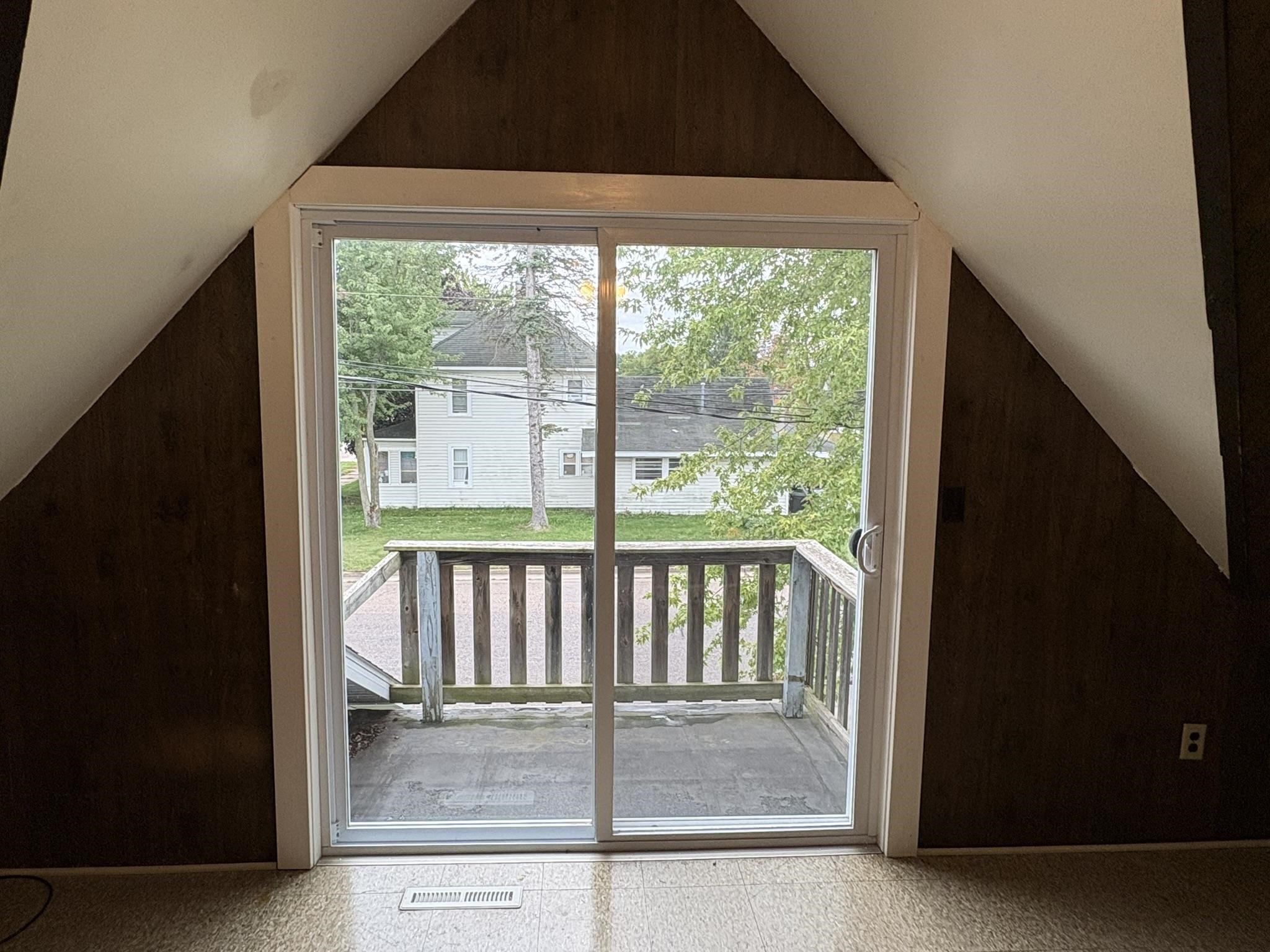 1011 10TH AVENUE NORTH, Wisconsin Rapids, Wisconsin 54495, 2 Bedrooms Bedrooms, ,1 BathroomBathrooms,Multi-family,For Sale,1011 10TH AVENUE NORTH,22604930