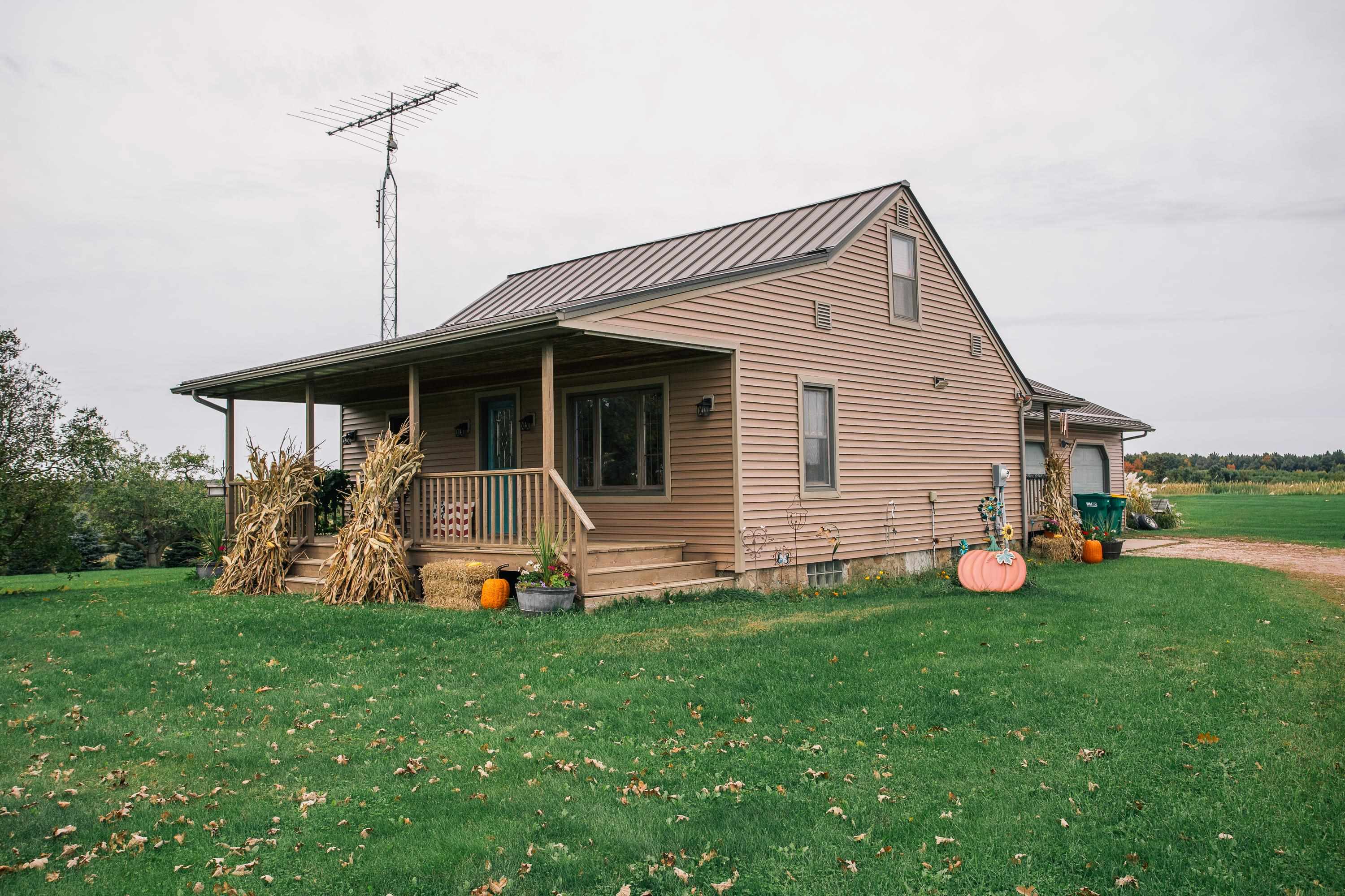 W4140 GRANTON ROAD, Neillsville, Wisconsin 54456, 3 Bedrooms Bedrooms, ,2 BathroomsBathrooms,Residential,For Sale,W4140 GRANTON ROAD,22604937