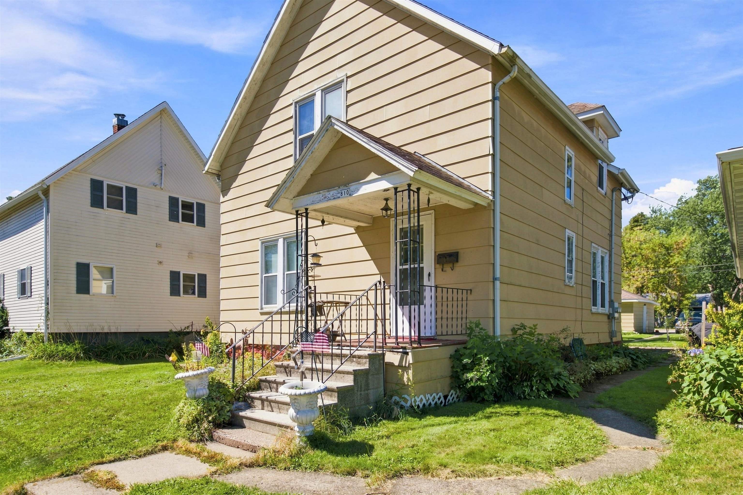 810 S PEACH STREET, Marshfield, Wisconsin 54449, 2 Bedrooms Bedrooms, ,2 BathroomsBathrooms,Residential,For Sale,810 S PEACH STREET,22604942