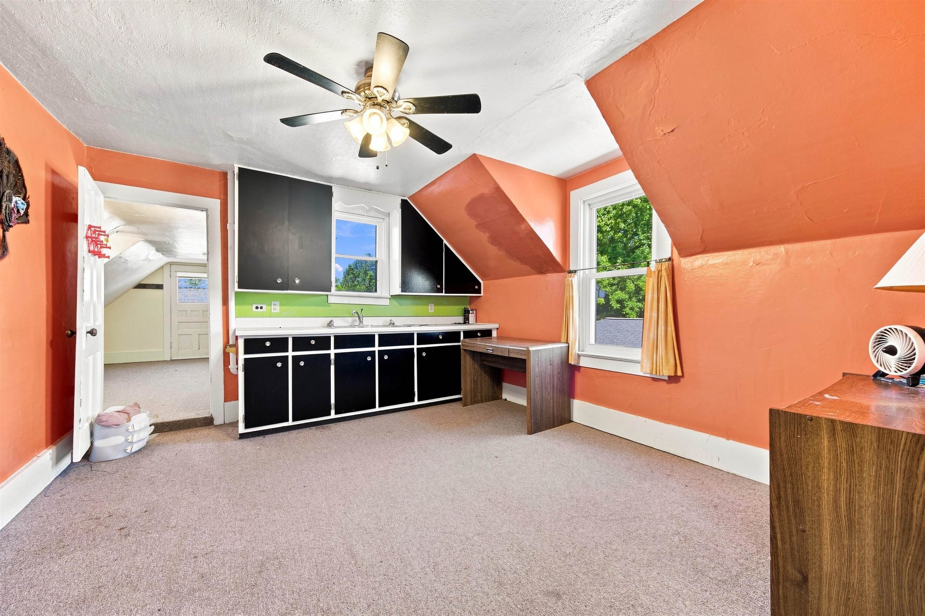 810 S PEACH STREET, Marshfield, Wisconsin 54449, 2 Bedrooms Bedrooms, ,2 BathroomsBathrooms,Residential,For Sale,810 S PEACH STREET,22604942