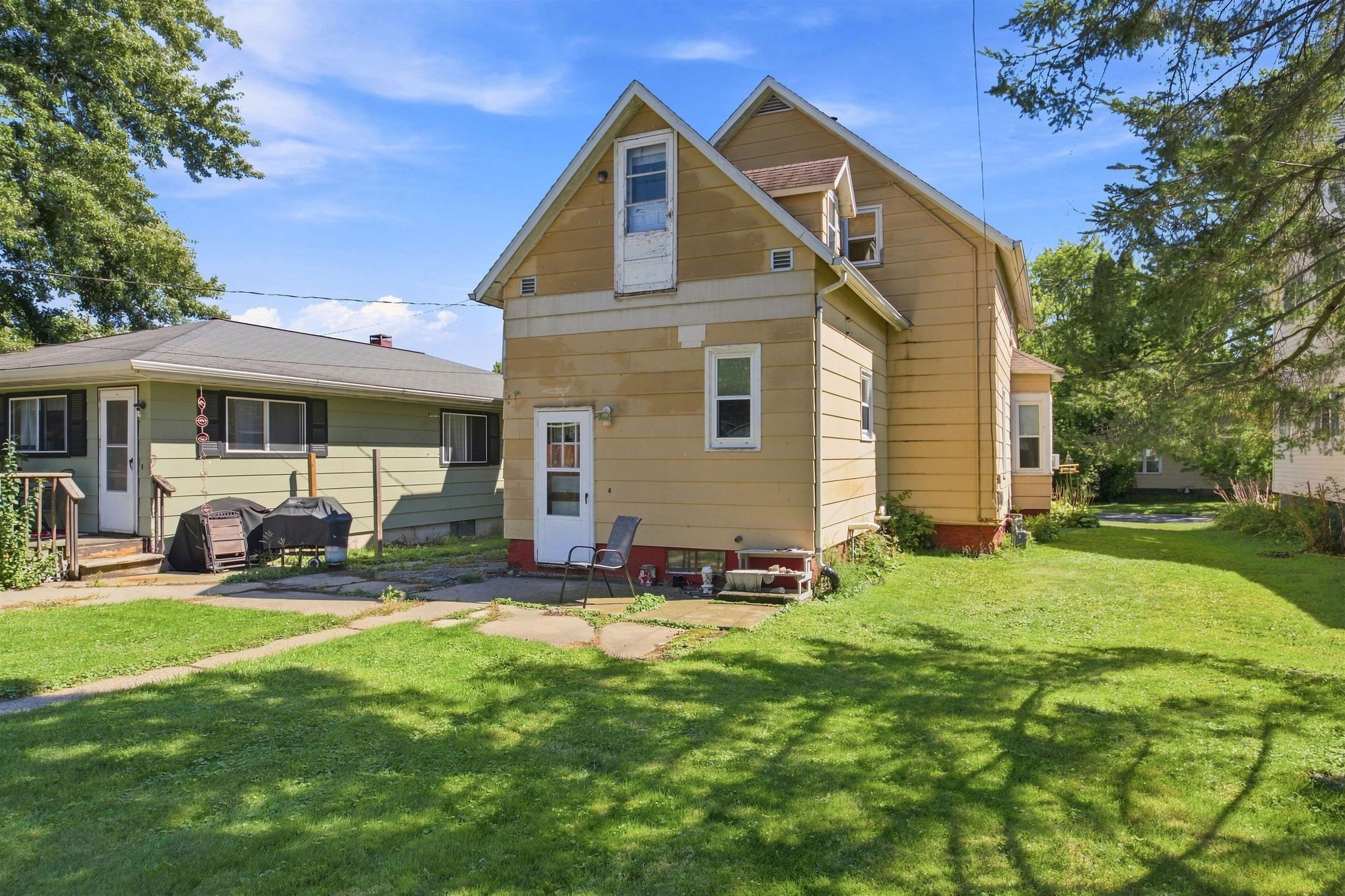 810 S PEACH AVENUE, Marshfield, Wisconsin 54449, 2 Bedrooms Bedrooms, ,2 BathroomsBathrooms,Residential,For Sale,810 S PEACH AVENUE,22604942
