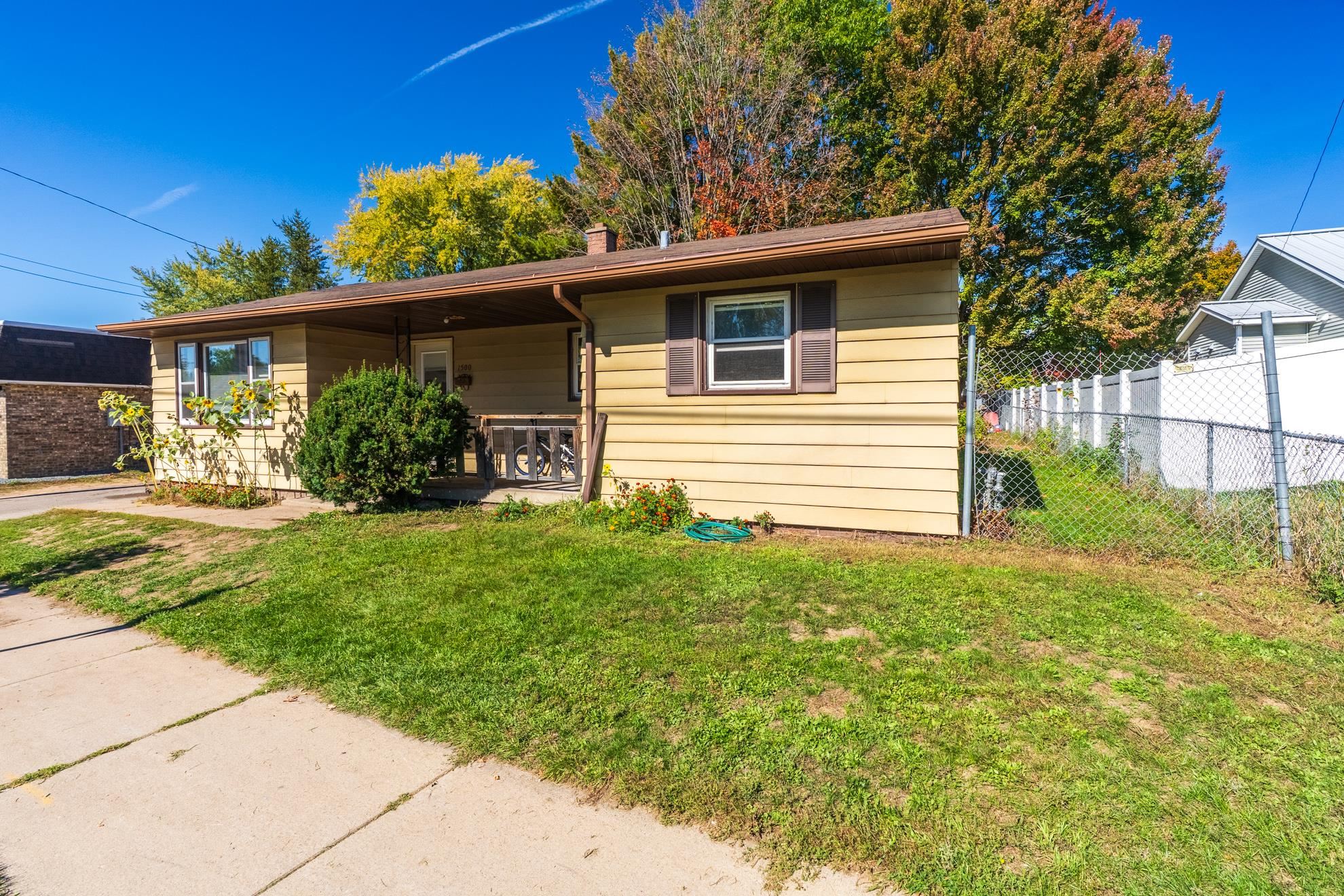 1500 W THOMAS STREET, Wausau, Wisconsin 54401, 3 Bedrooms Bedrooms, ,1 BathroomBathrooms,Residential,For Sale,1500 W THOMAS STREET,22604965