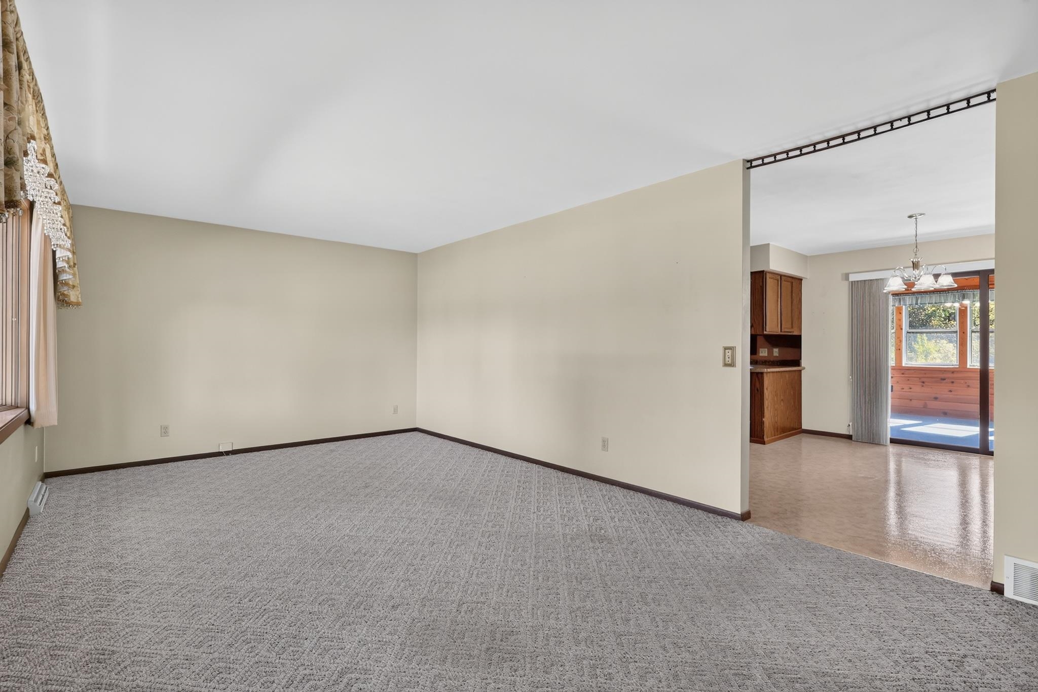 10283 OAK RIDGE ROAD, Wisconsin Rapids, Wisconsin 54494, 2 Bedrooms Bedrooms, ,2 BathroomsBathrooms,Residential,For Sale,10283 OAK RIDGE ROAD,22604969