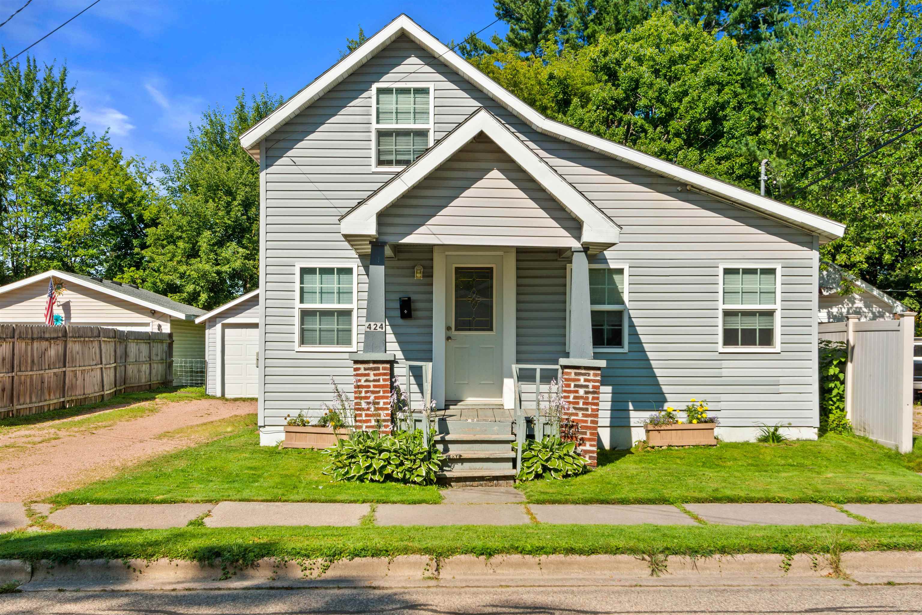 424 WEST STREET, Stevens Point, Wisconsin 54481, 2 Bedrooms Bedrooms, ,1 BathroomBathrooms,Residential,For Sale,424 WEST STREET,22604972