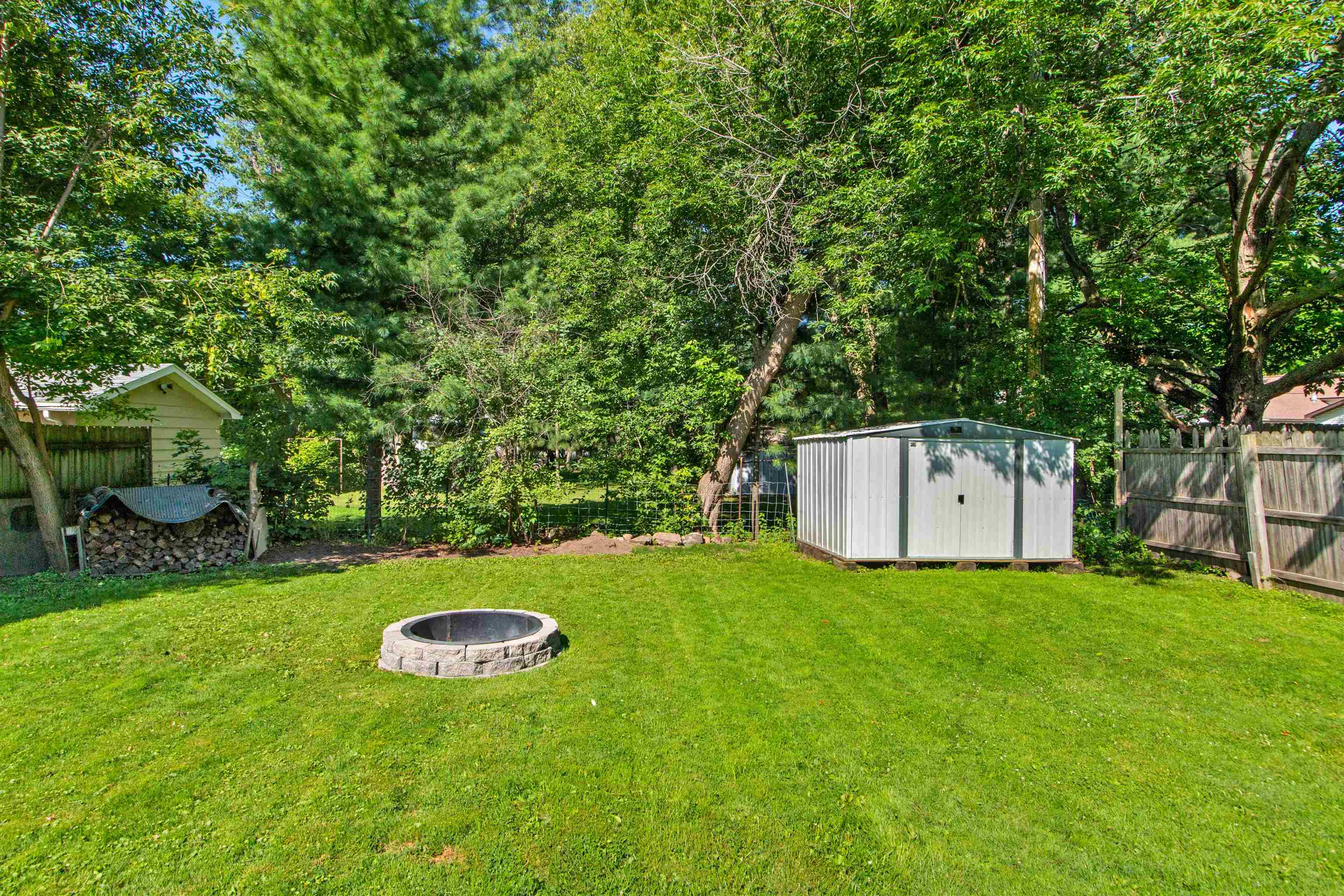 424 WEST STREET, Stevens Point, Wisconsin 54481, 2 Bedrooms Bedrooms, ,1 BathroomBathrooms,Residential,For Sale,424 WEST STREET,22604972