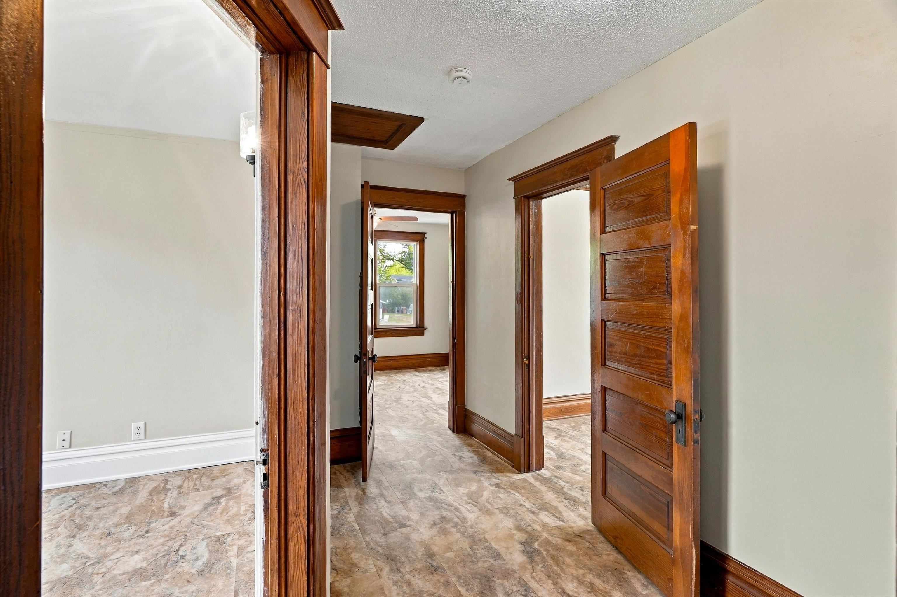 510 W BLODGETT STREET, Marshfield, Wisconsin 54449, 3 Bedrooms Bedrooms, ,2 BathroomsBathrooms,Residential,For Sale,510 W BLODGETT STREET,22604998