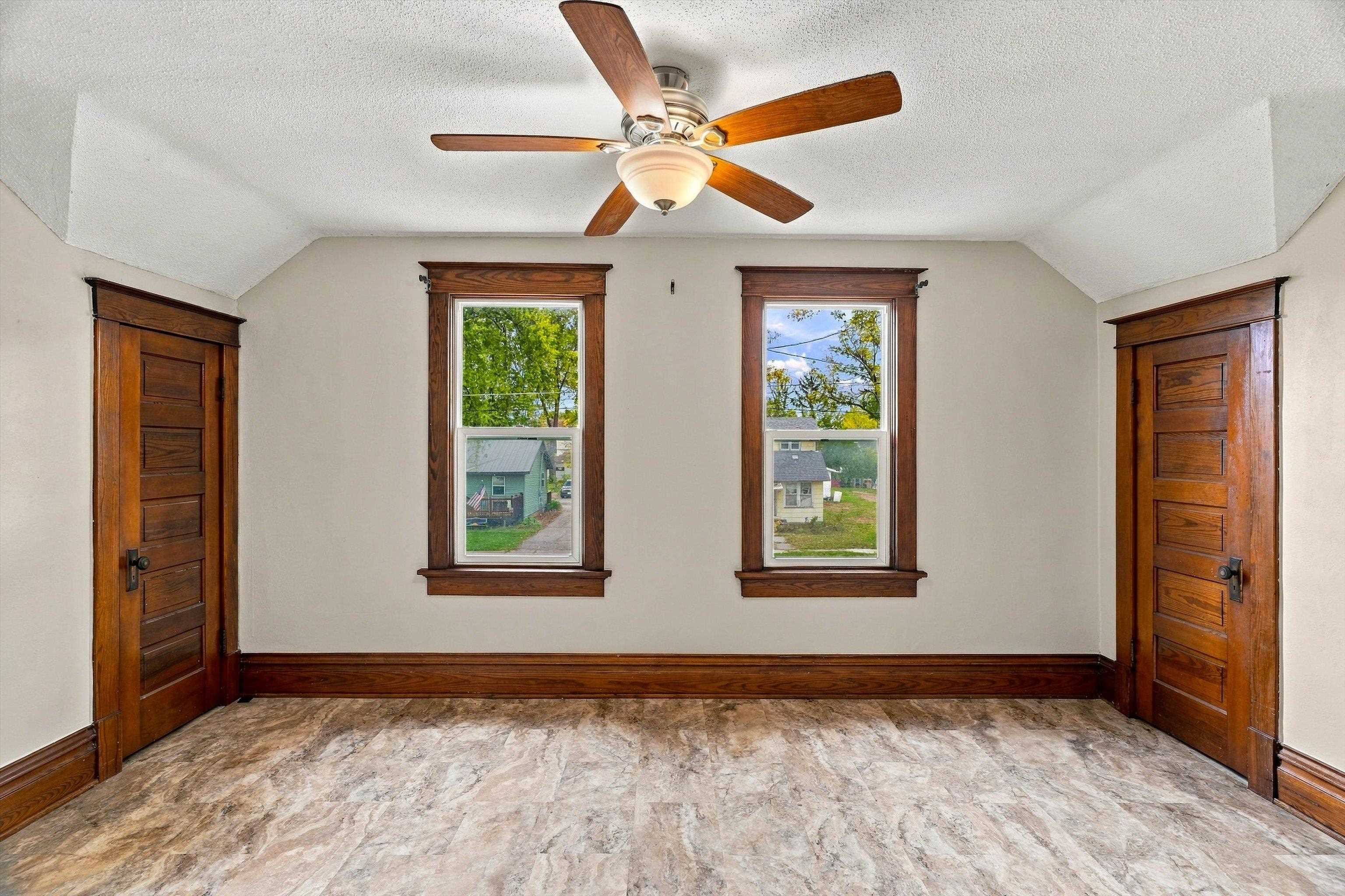 510 W BLODGETT STREET, Marshfield, Wisconsin 54449, 3 Bedrooms Bedrooms, ,2 BathroomsBathrooms,Residential,For Sale,510 W BLODGETT STREET,22604998