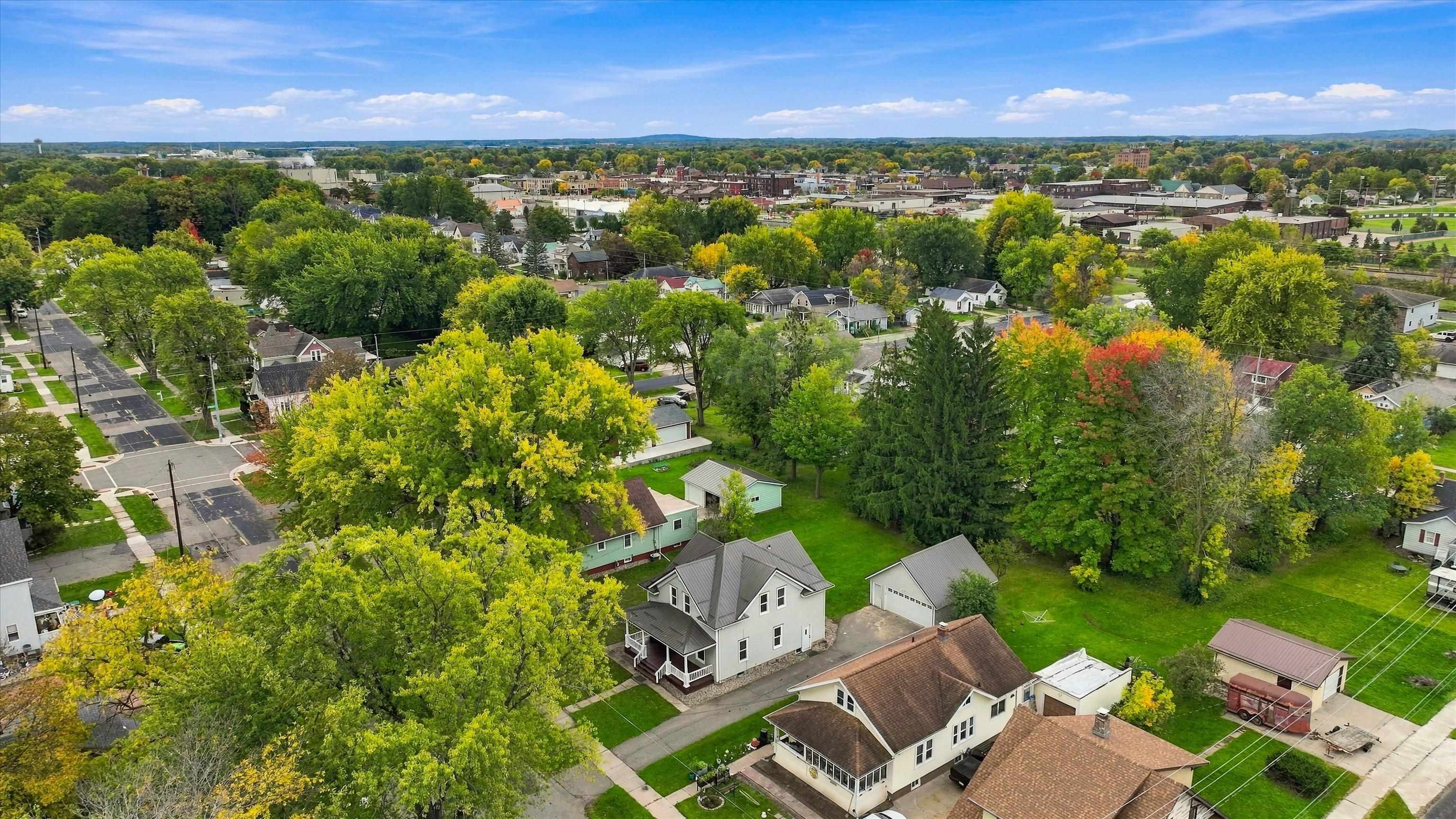 510 W BLODGETT STREET, Marshfield, Wisconsin 54449, 3 Bedrooms Bedrooms, ,2 BathroomsBathrooms,Residential,For Sale,510 W BLODGETT STREET,22604998
