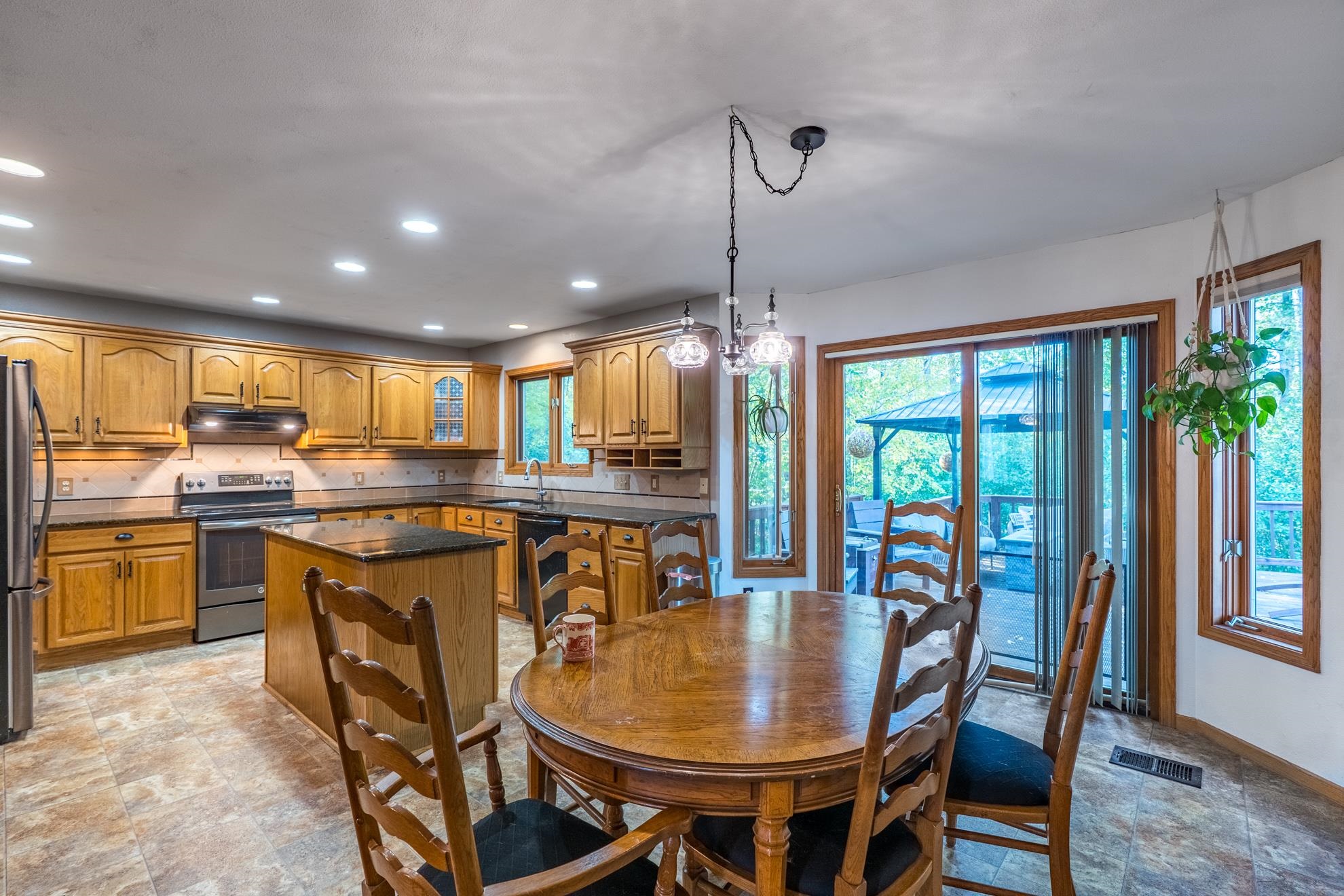 2904 CROSSTRAIL LANE, Weston, Wisconsin 54476, 5 Bedrooms Bedrooms, ,3 BathroomsBathrooms,Residential,For Sale,2904 CROSSTRAIL LANE,22605003