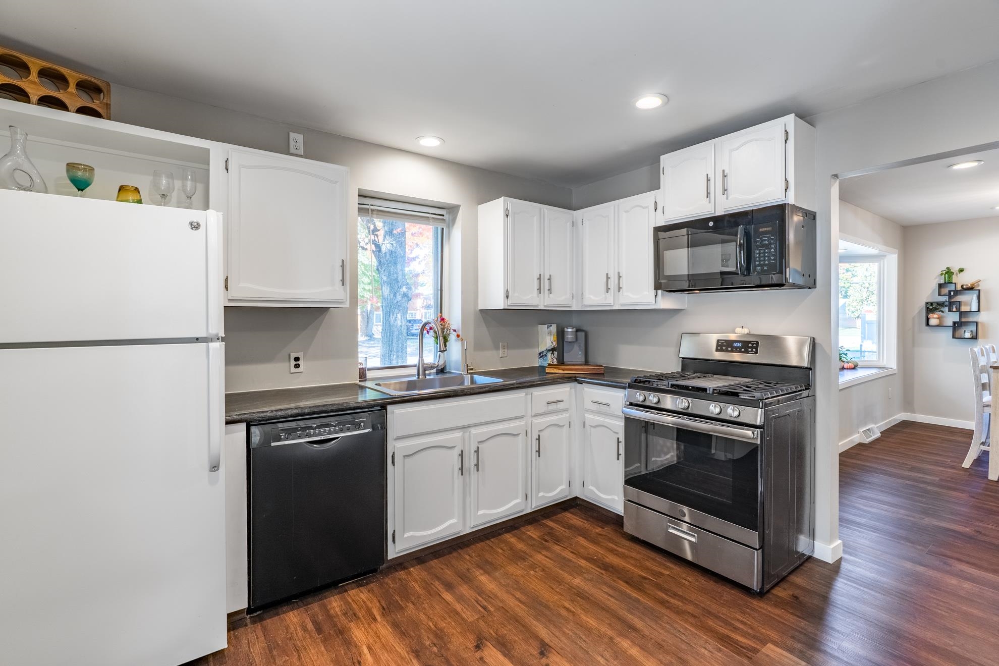 909 S 21ST AVENUE, Wausau, Wisconsin 54401, 3 Bedrooms Bedrooms, ,3 BathroomsBathrooms,Residential,For Sale,909 S 21ST AVENUE,22605005
