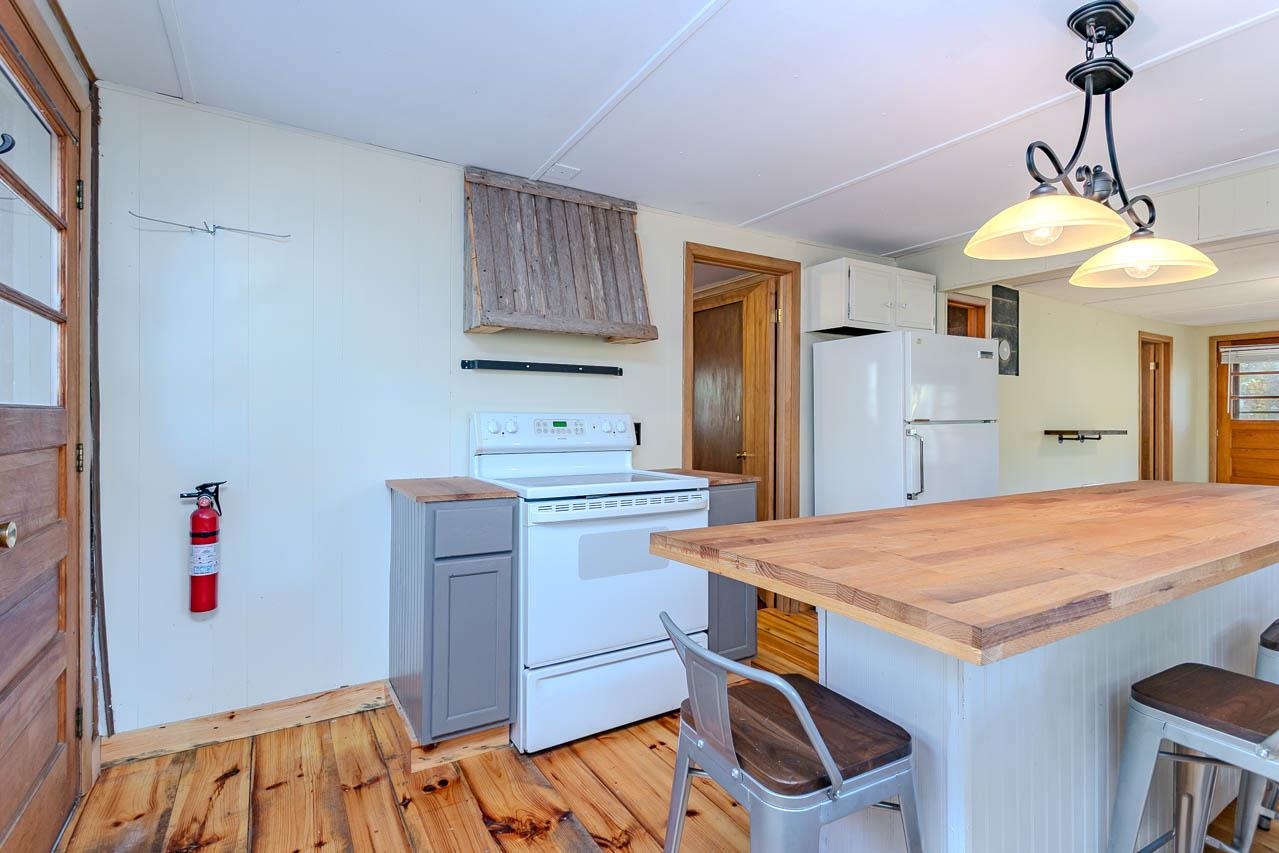 6907 E RAPIDS ROAD, Lake Tomahawk, Wisconsin 54539, 2 Bedrooms Bedrooms, ,1 BathroomBathrooms,Residential,For Sale,6907 E RAPIDS ROAD,22605006