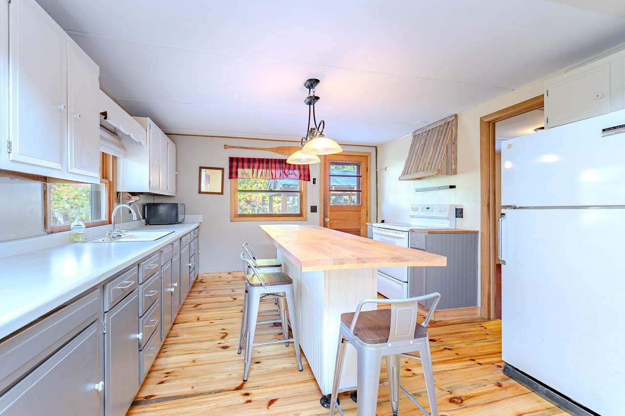 6907 E RAPIDS ROAD, Lake Tomahawk, Wisconsin 54539, 2 Bedrooms Bedrooms, ,1 BathroomBathrooms,Residential,For Sale,6907 E RAPIDS ROAD,22605006