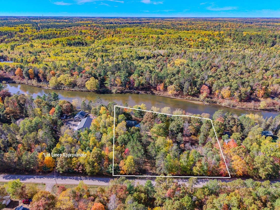 6907 E RAPIDS ROAD, Lake Tomahawk, Wisconsin 54539, 2 Bedrooms Bedrooms, ,1 BathroomBathrooms,Residential,For Sale,6907 E RAPIDS ROAD,22605006