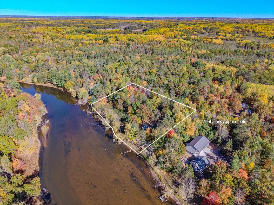 6907 E RAPIDS ROAD, Lake Tomahawk, Wisconsin 54539, 2 Bedrooms Bedrooms, ,1 BathroomBathrooms,Residential,For Sale,6907 E RAPIDS ROAD,22605006