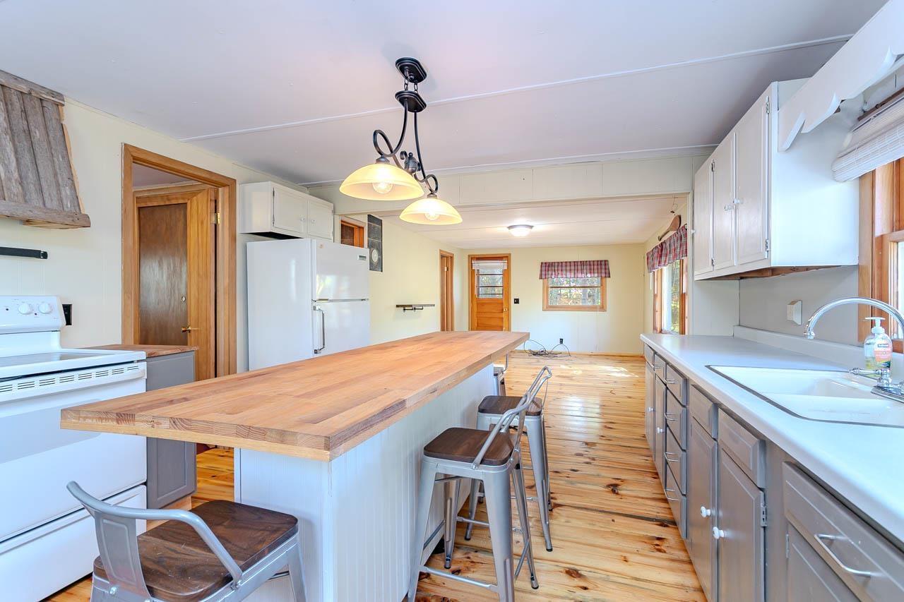 6907 E RAPIDS ROAD, Lake Tomahawk, Wisconsin 54539, 2 Bedrooms Bedrooms, ,1 BathroomBathrooms,Residential,For Sale,6907 E RAPIDS ROAD,22605006