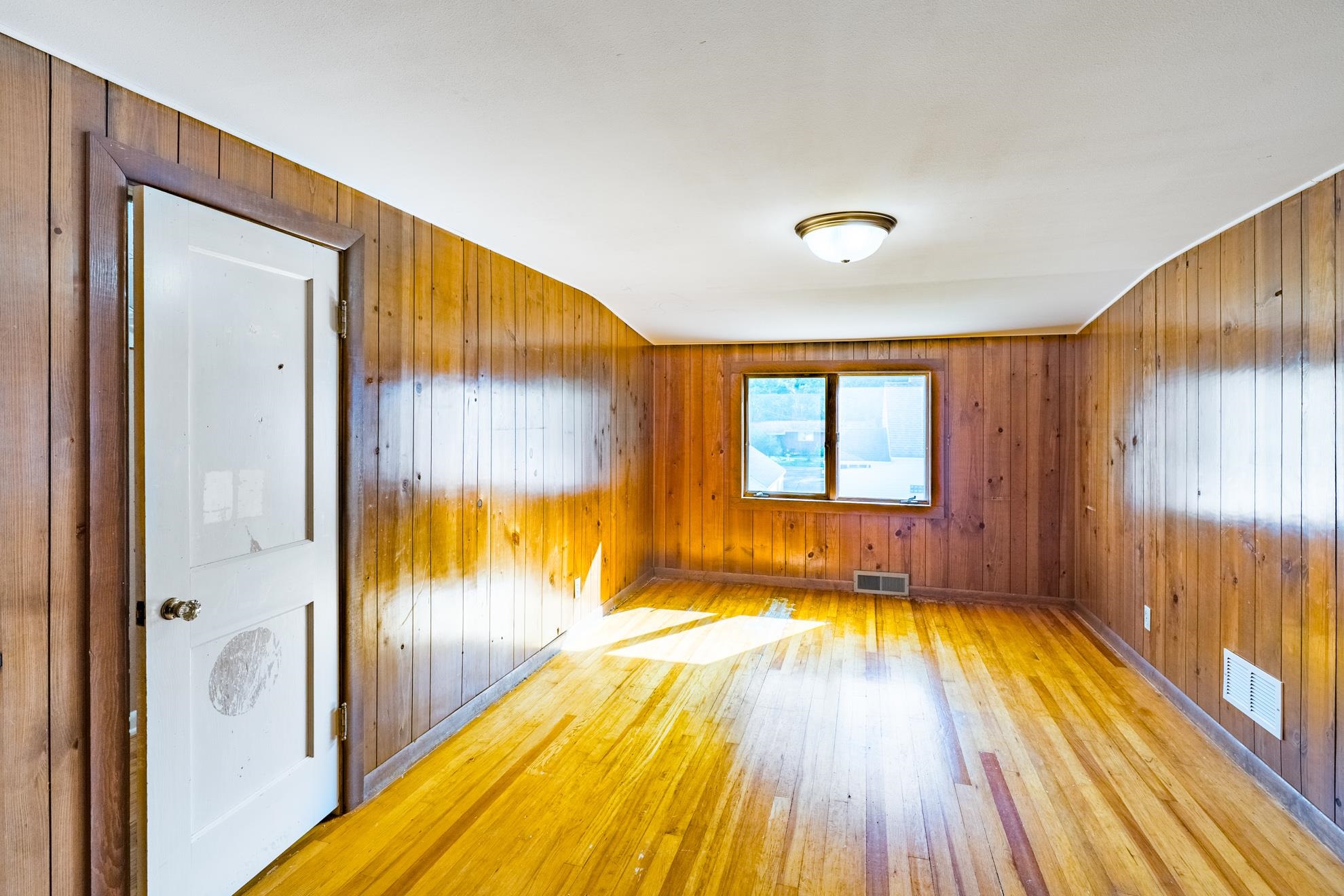 320 BLAISDELL AVENUE, Hatley, Wisconsin 54440, 4 Bedrooms Bedrooms, ,1 BathroomBathrooms,Residential,For Sale,320 BLAISDELL AVENUE,22605009