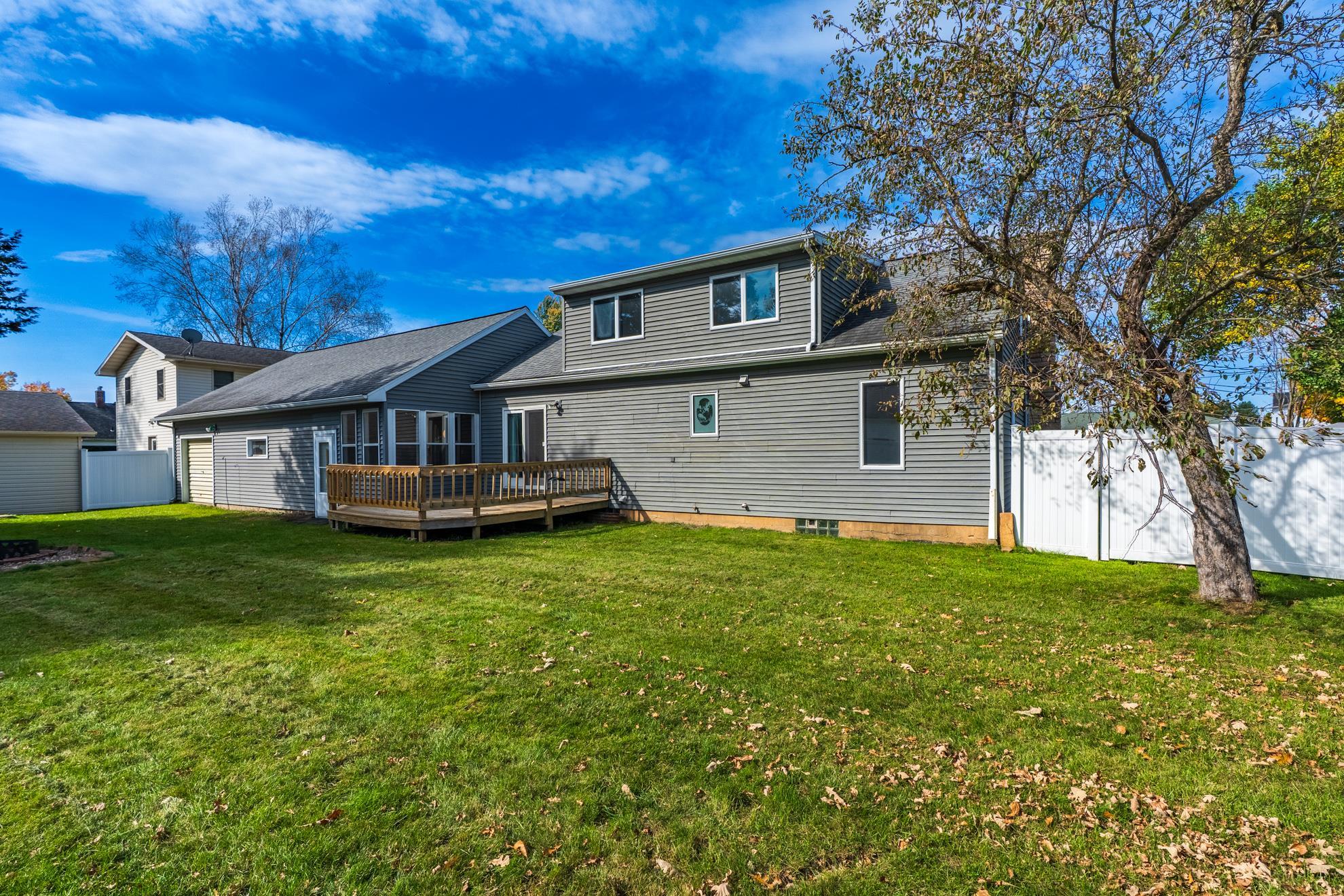 320 BLAISDELL AVENUE, Hatley, Wisconsin 54440, 4 Bedrooms Bedrooms, ,1 BathroomBathrooms,Residential,For Sale,320 BLAISDELL AVENUE,22605009