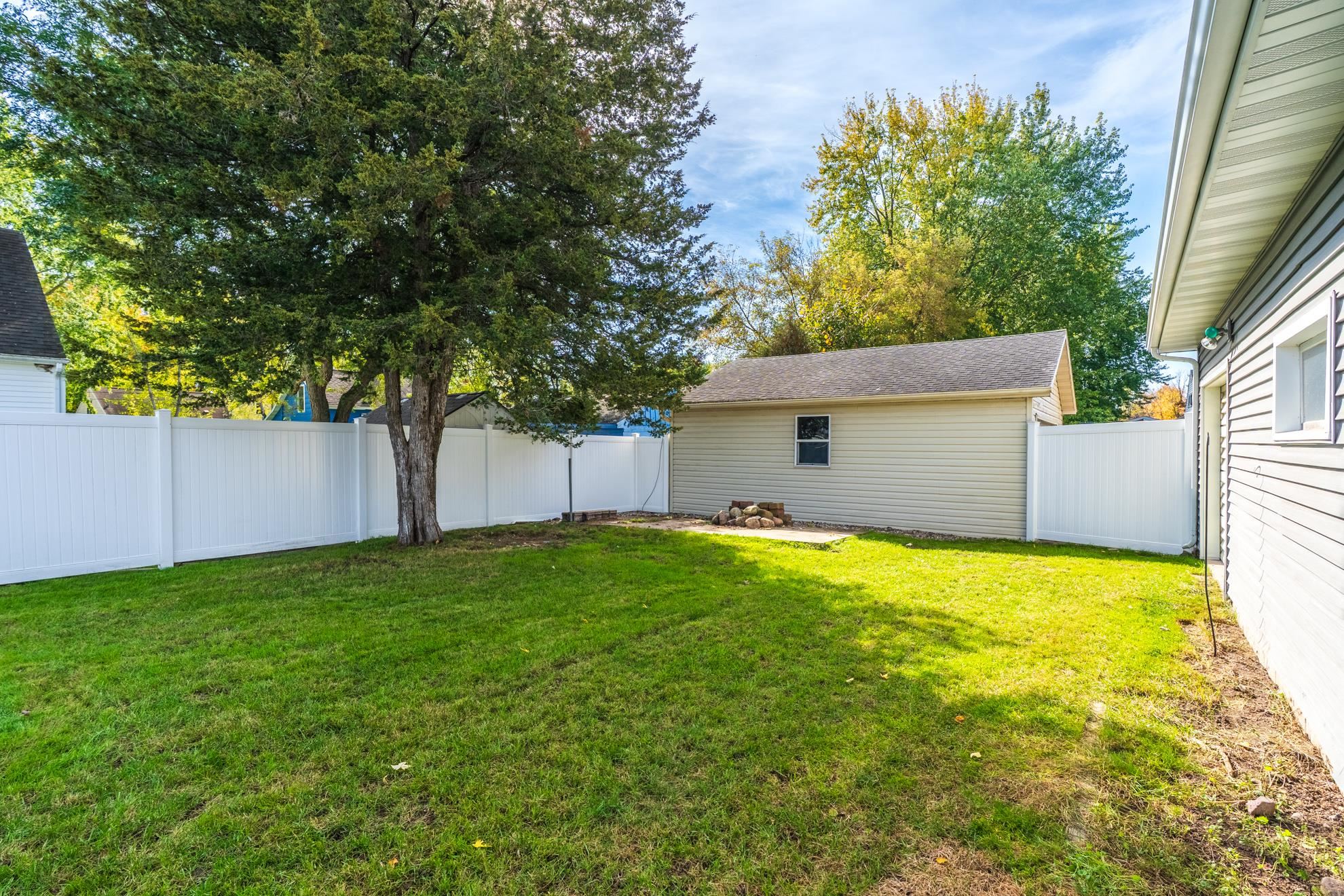 320 BLAISDELL AVENUE, Hatley, Wisconsin 54440, 4 Bedrooms Bedrooms, ,1 BathroomBathrooms,Residential,For Sale,320 BLAISDELL AVENUE,22605009