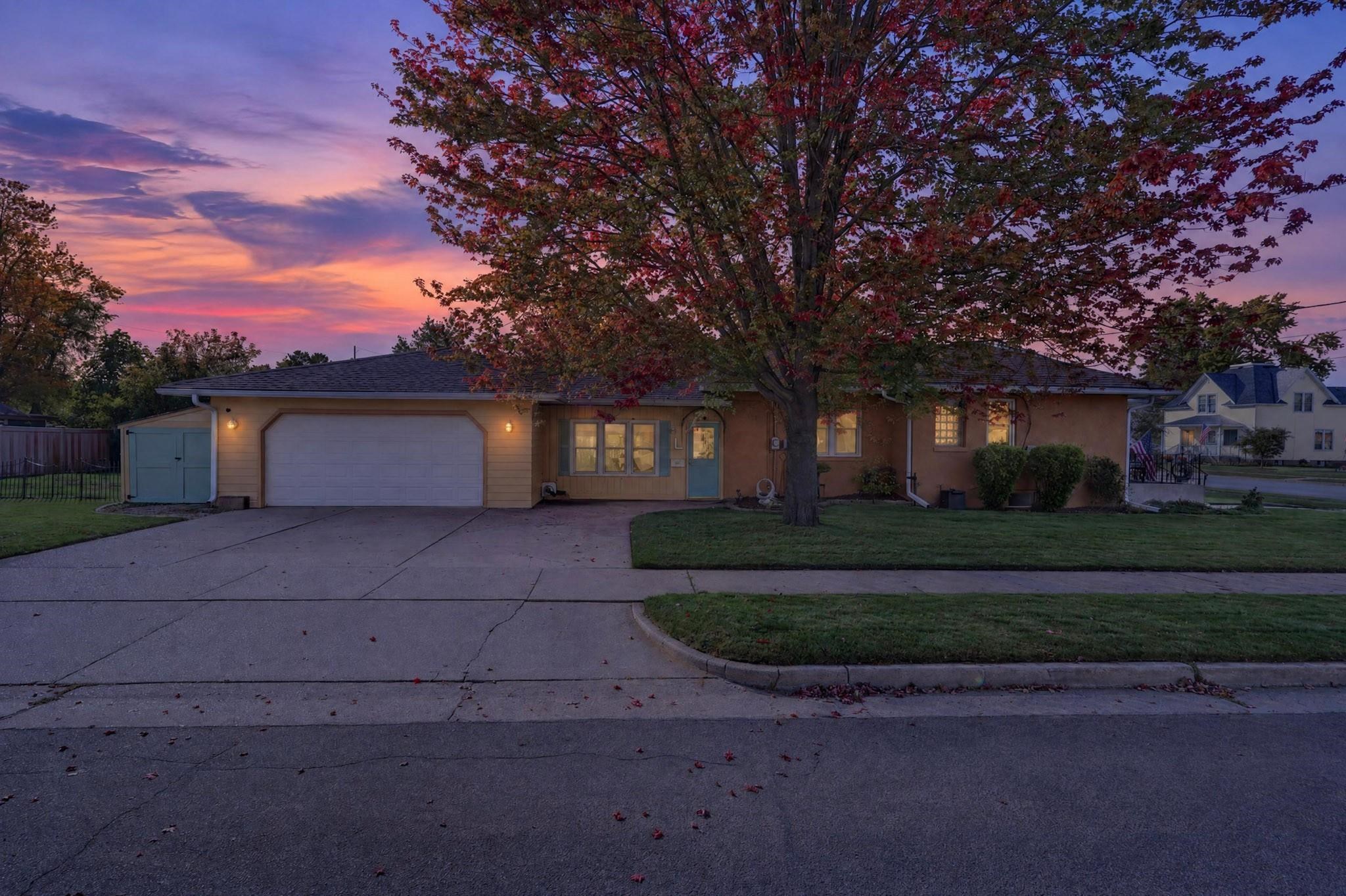 1250 OAK STREET, Wisconsin Rapids, Wisconsin 54494, 2 Bedrooms Bedrooms, ,2 BathroomsBathrooms,Residential,For Sale,1250 OAK STREET,22605016