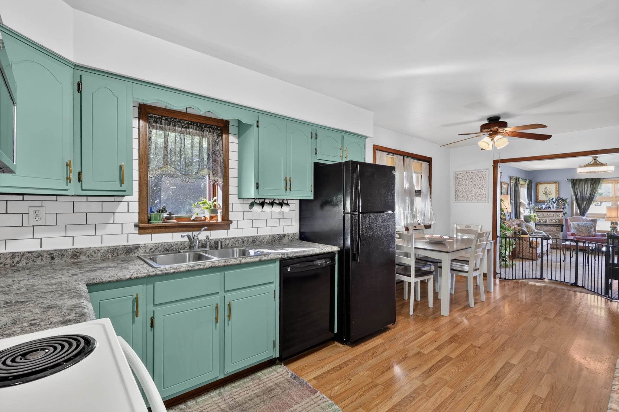 1250 OAK STREET, Wisconsin Rapids, Wisconsin 54494, 2 Bedrooms Bedrooms, ,2 BathroomsBathrooms,Residential,For Sale,1250 OAK STREET,22605016