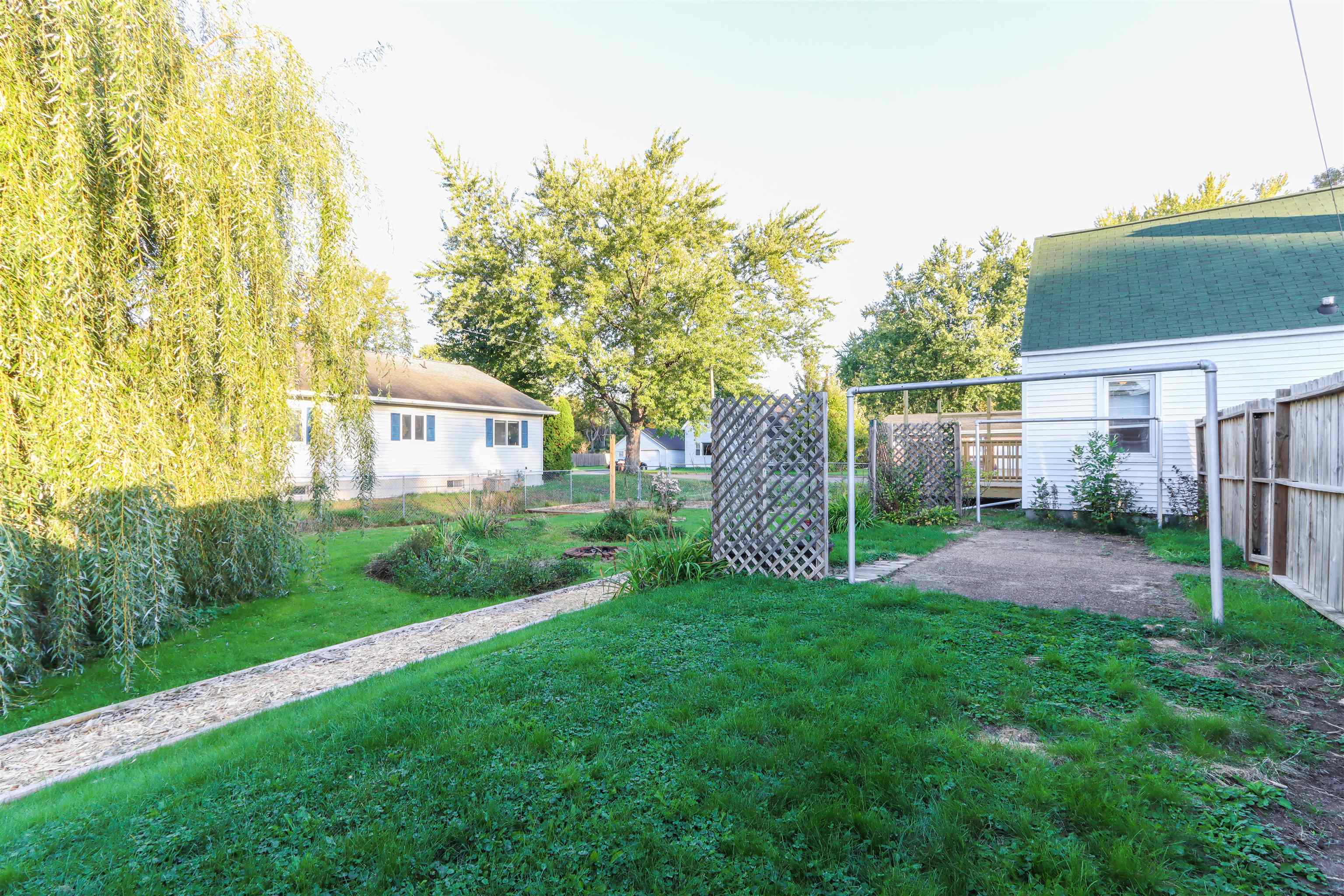 449 WADLEIGH STREET, Stevens Point, Wisconsin 54481, 2 Bedrooms Bedrooms, ,1 BathroomBathrooms,Residential,For Sale,449 WADLEIGH STREET,22605018